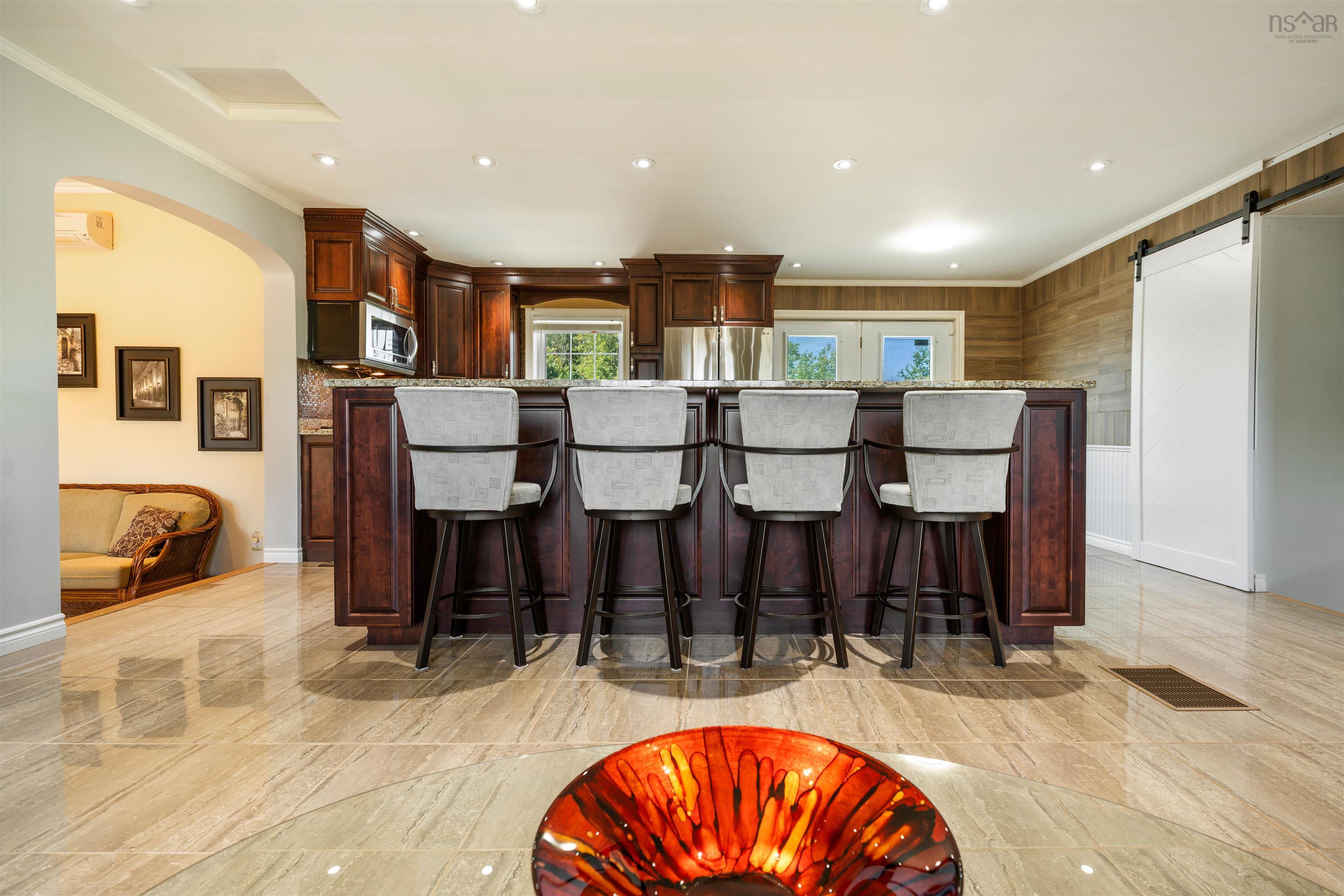 $525,000.00: 2003 Highway 6, River John