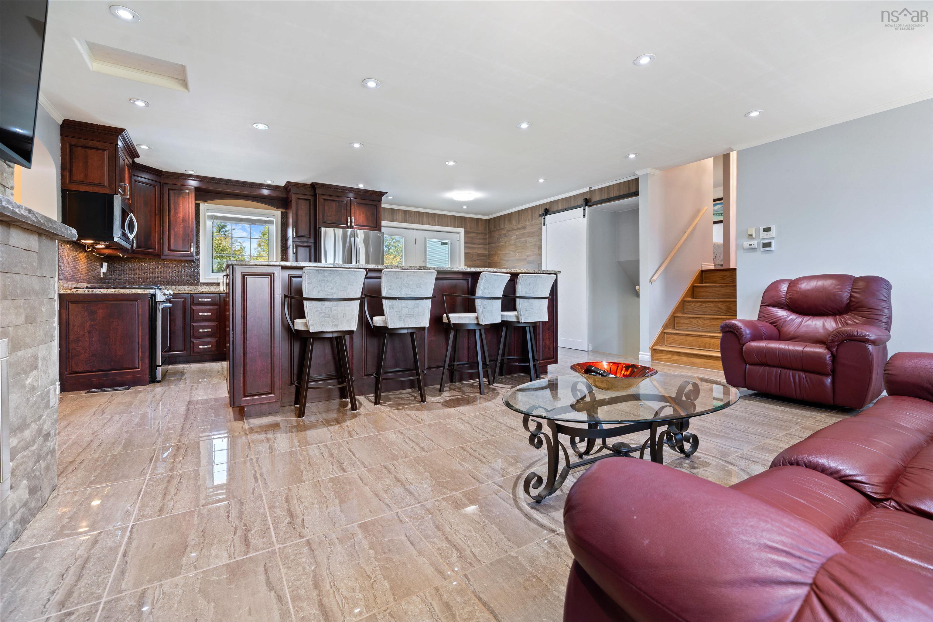 $525,000.00: 2003 Highway 6, River John