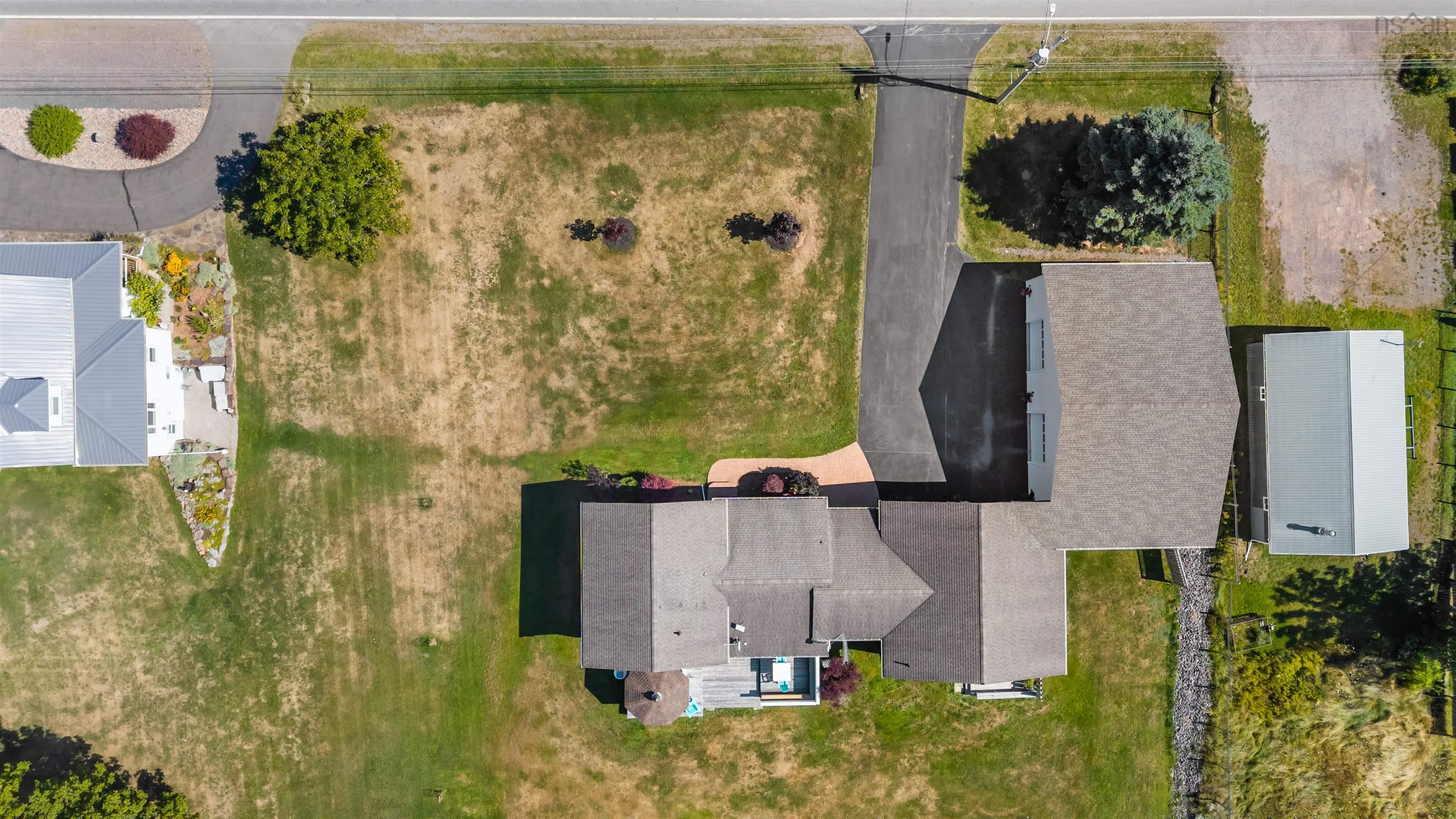 $525,000.00: 2003 Highway 6, River John