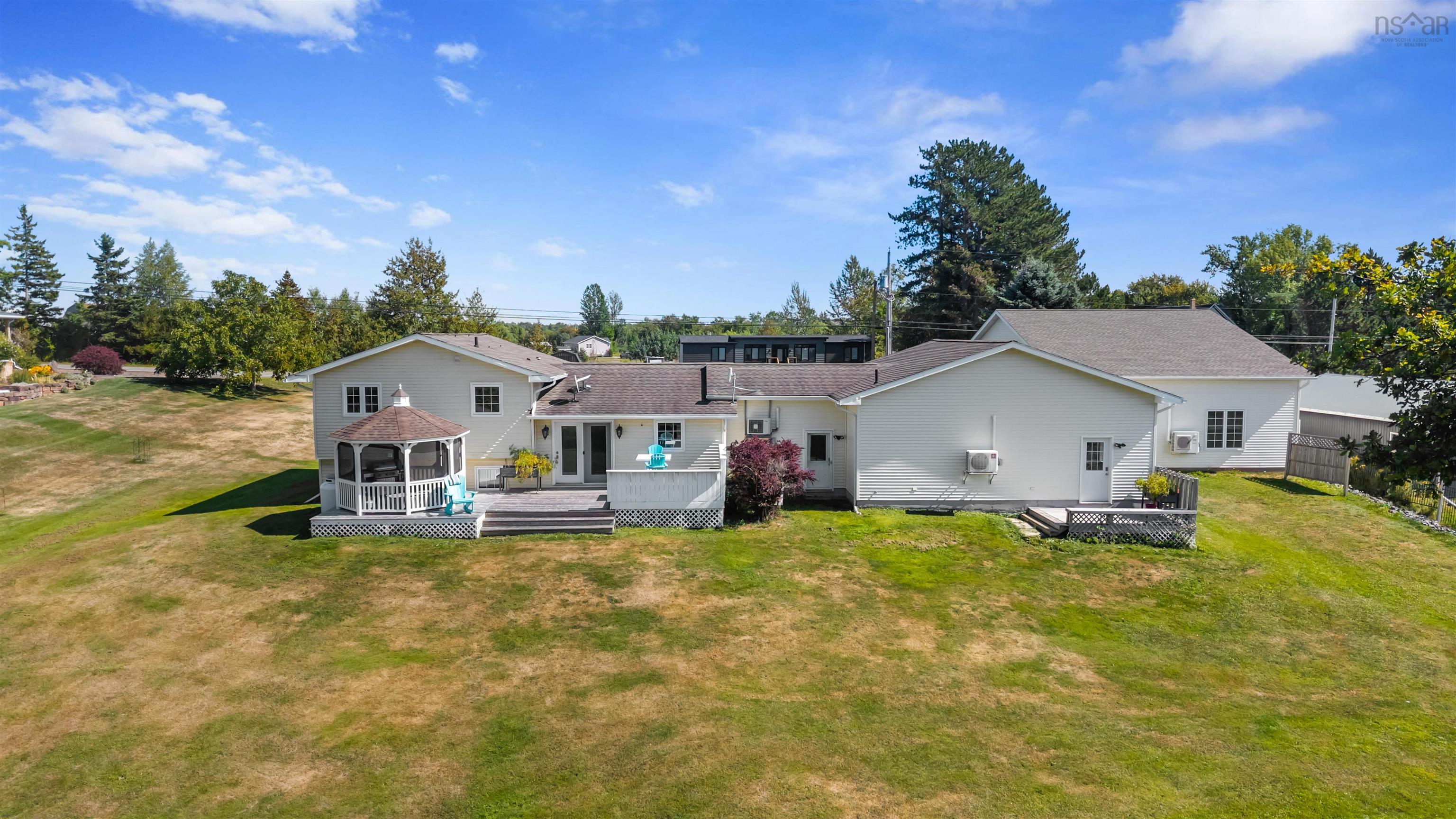 $525,000.00: 2003 Highway 6, River John