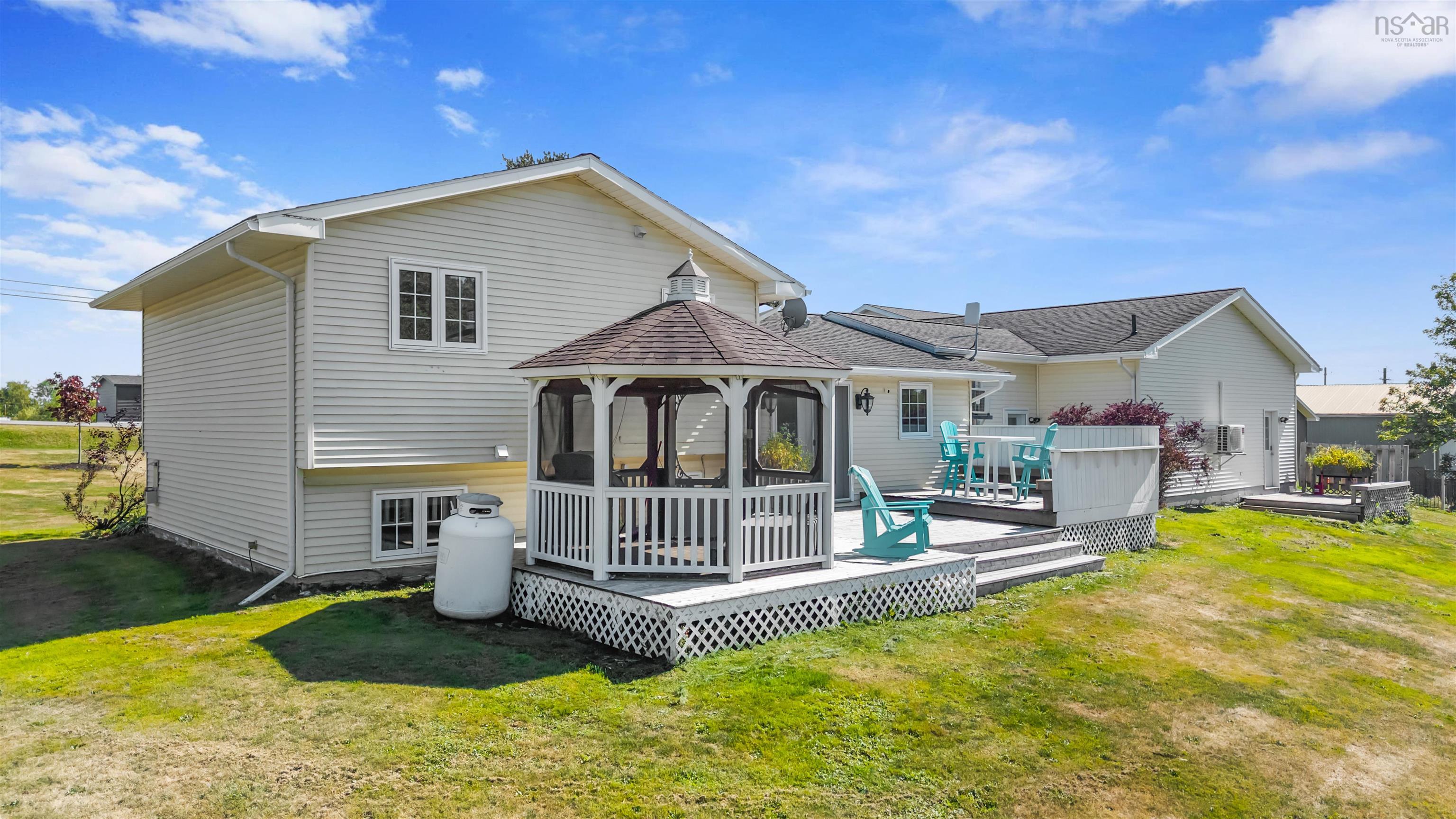 $525,000.00: 2003 Highway 6, River John