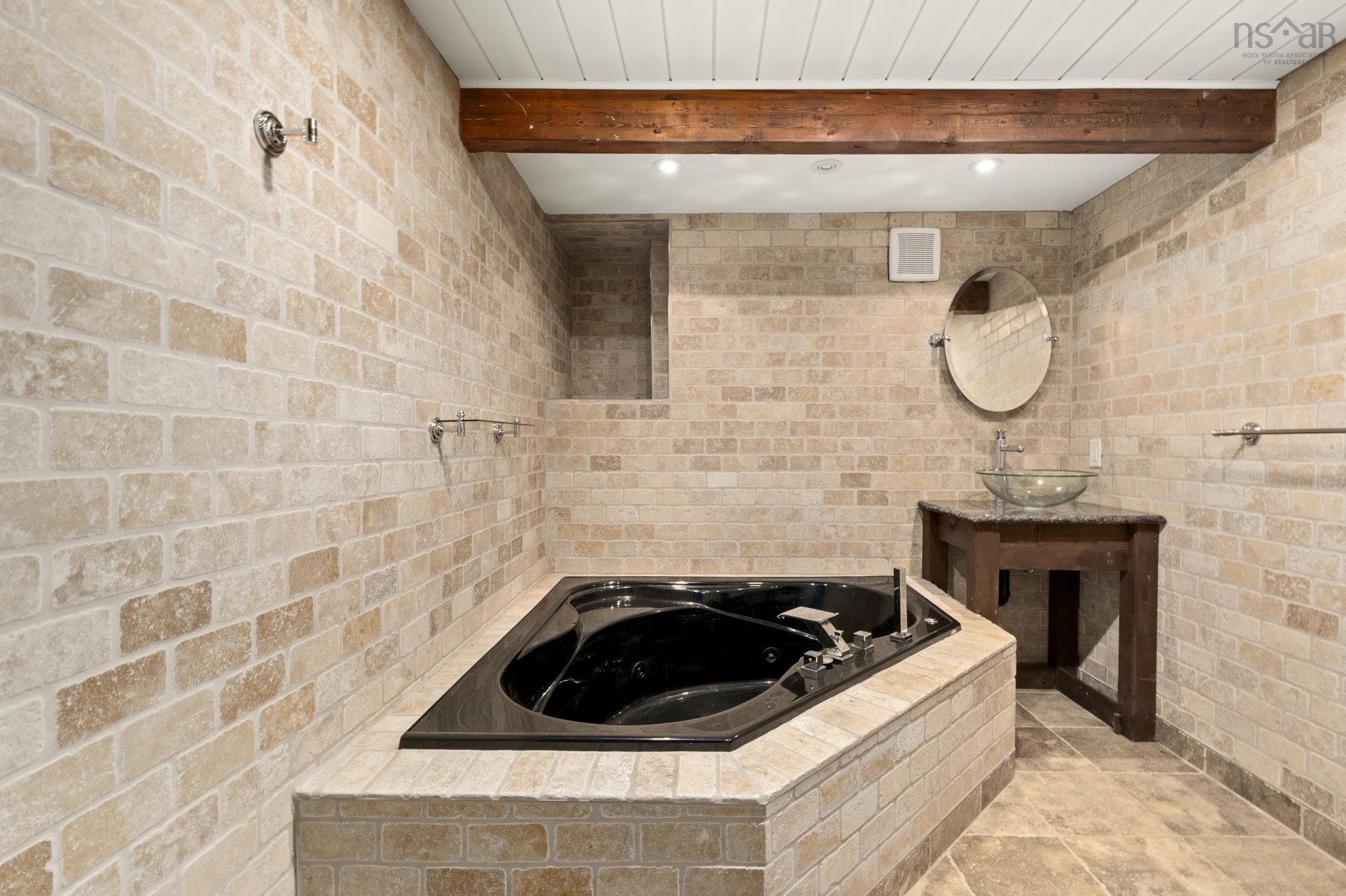 $789,900.00: 50 Josey Road, Spry Bay