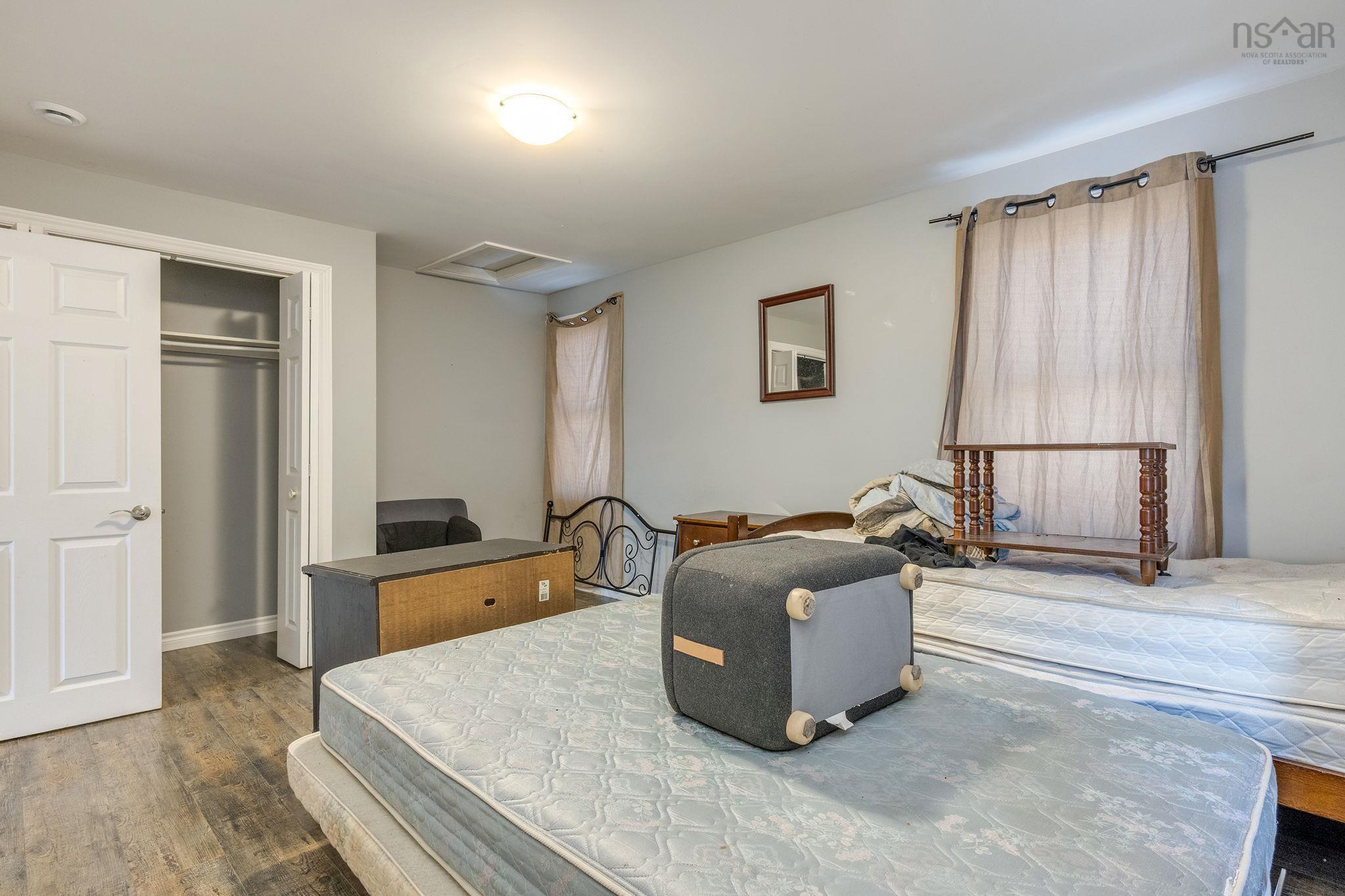 $299,900.00: 296-300 Main Street, Middleton