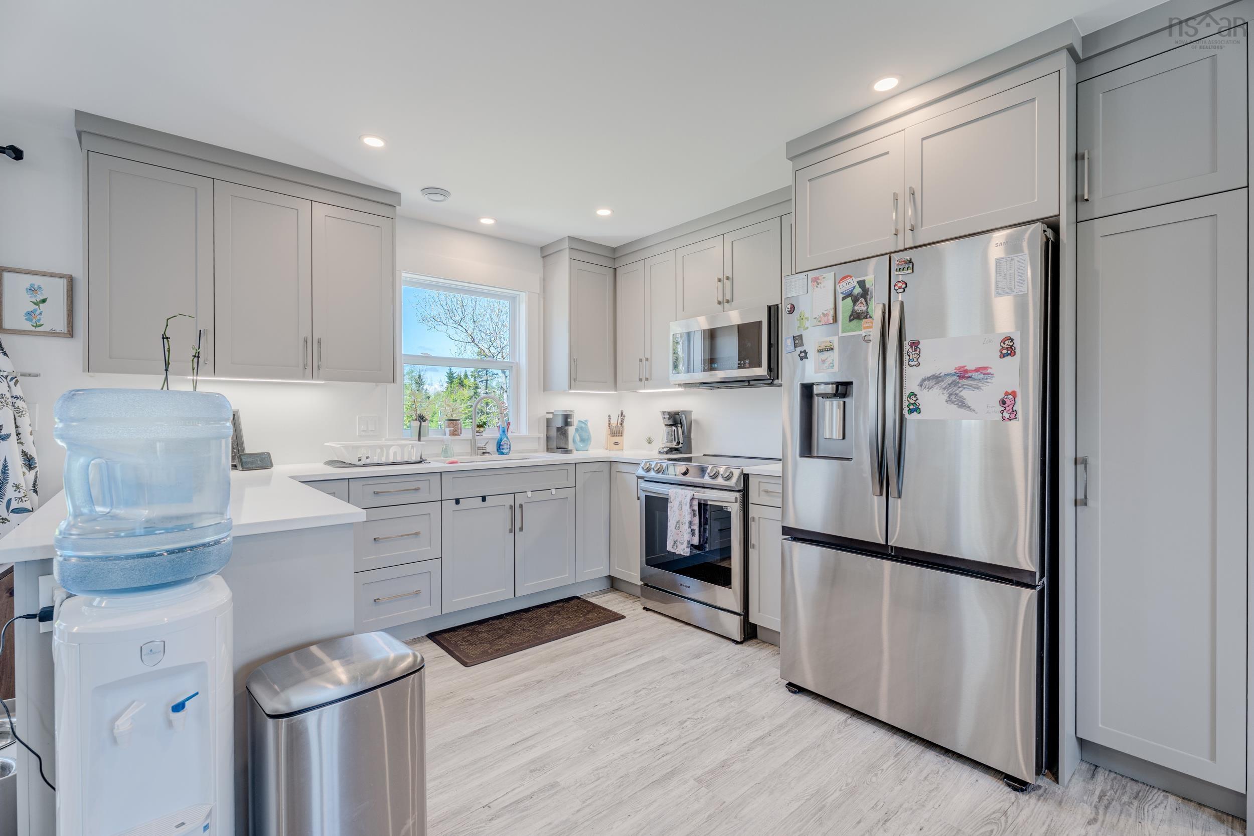 $479,900.00: 29 Club Road, Hatchet Lake