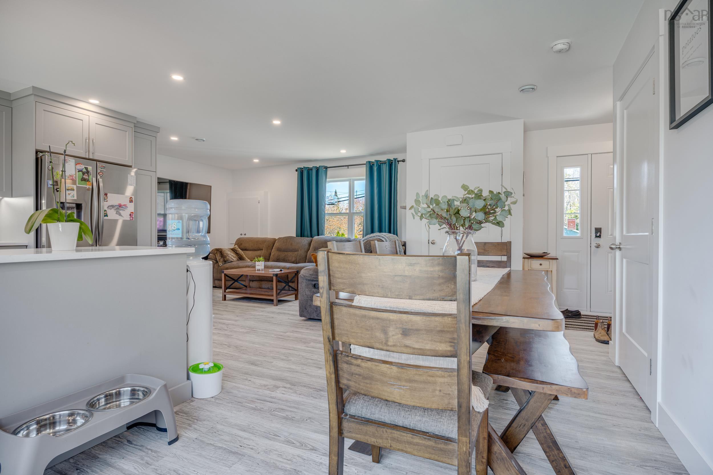 $479,900.00: 29 Club Road, Hatchet Lake