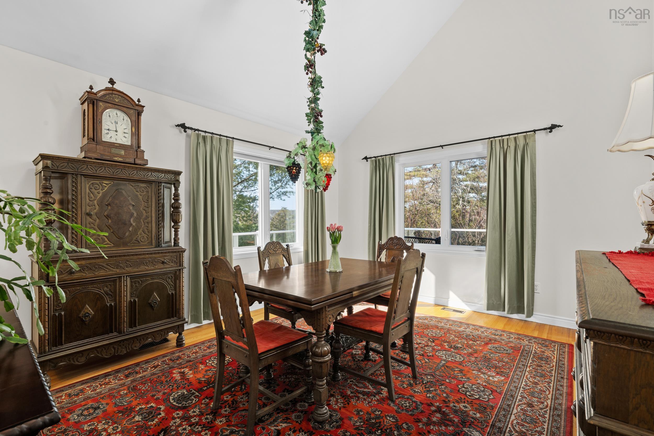 $819,900.00: 20 Fleet Court, Bedford