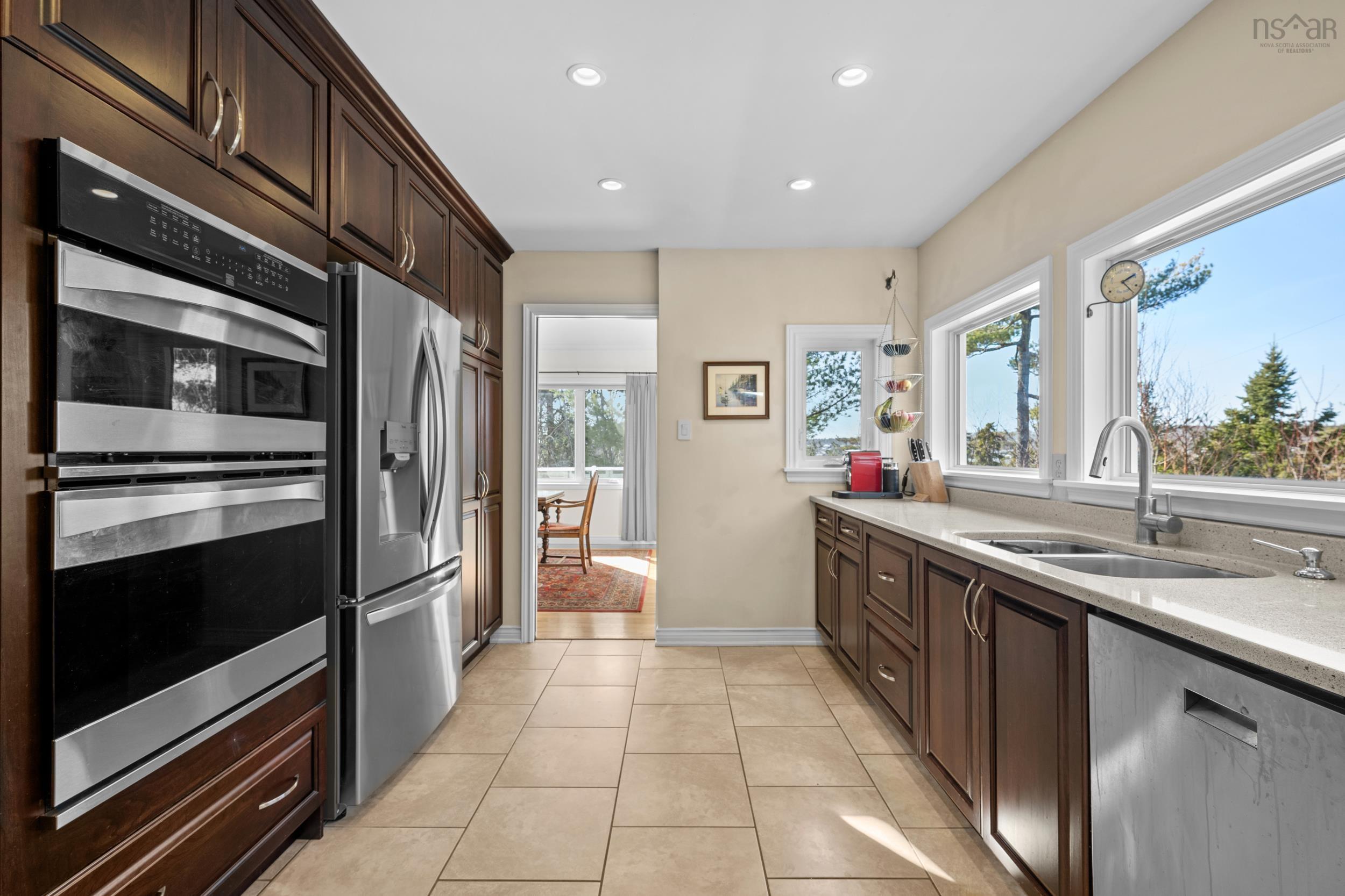 $819,900.00: 20 Fleet Court, Bedford