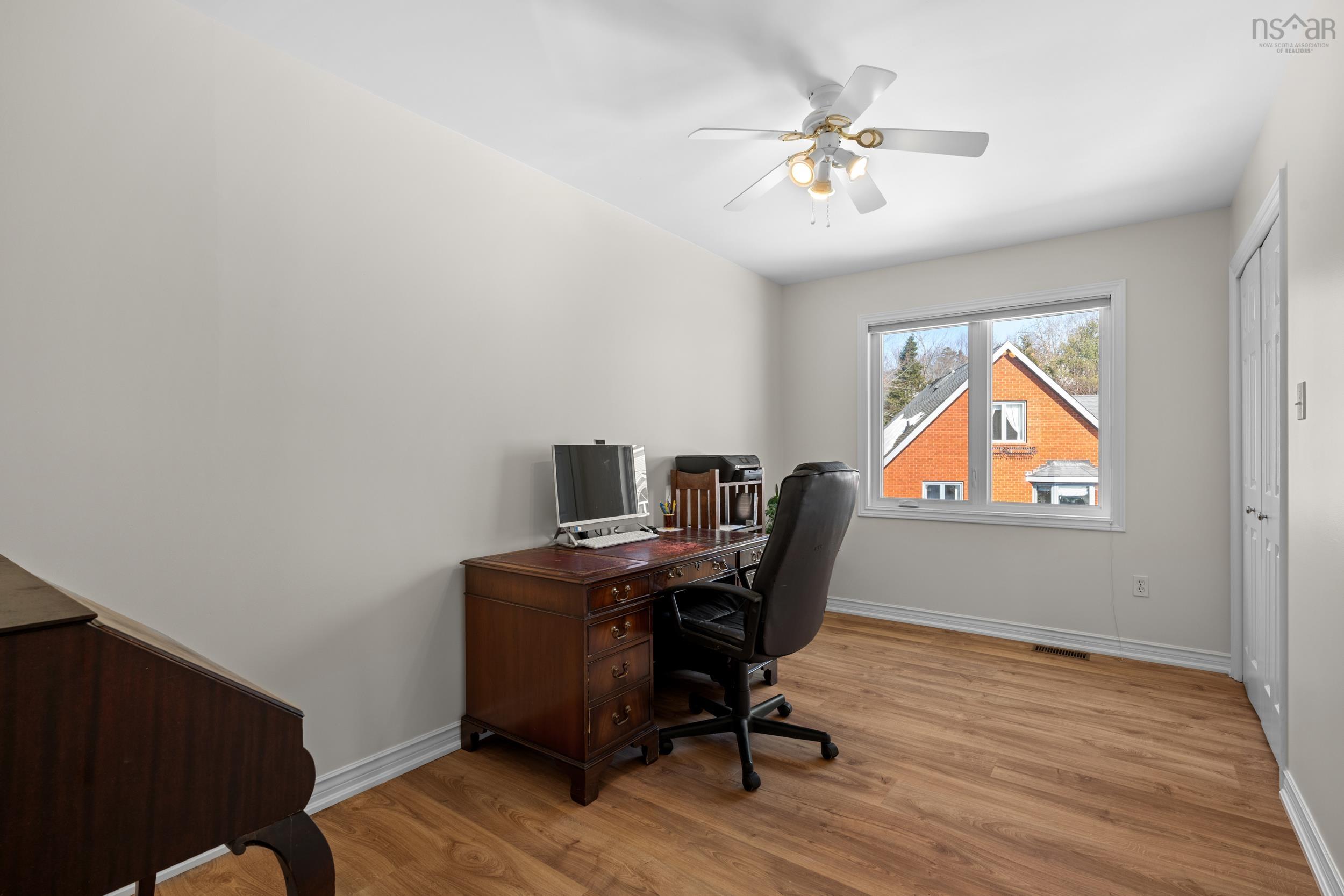 $819,900.00: 20 Fleet Court, Bedford