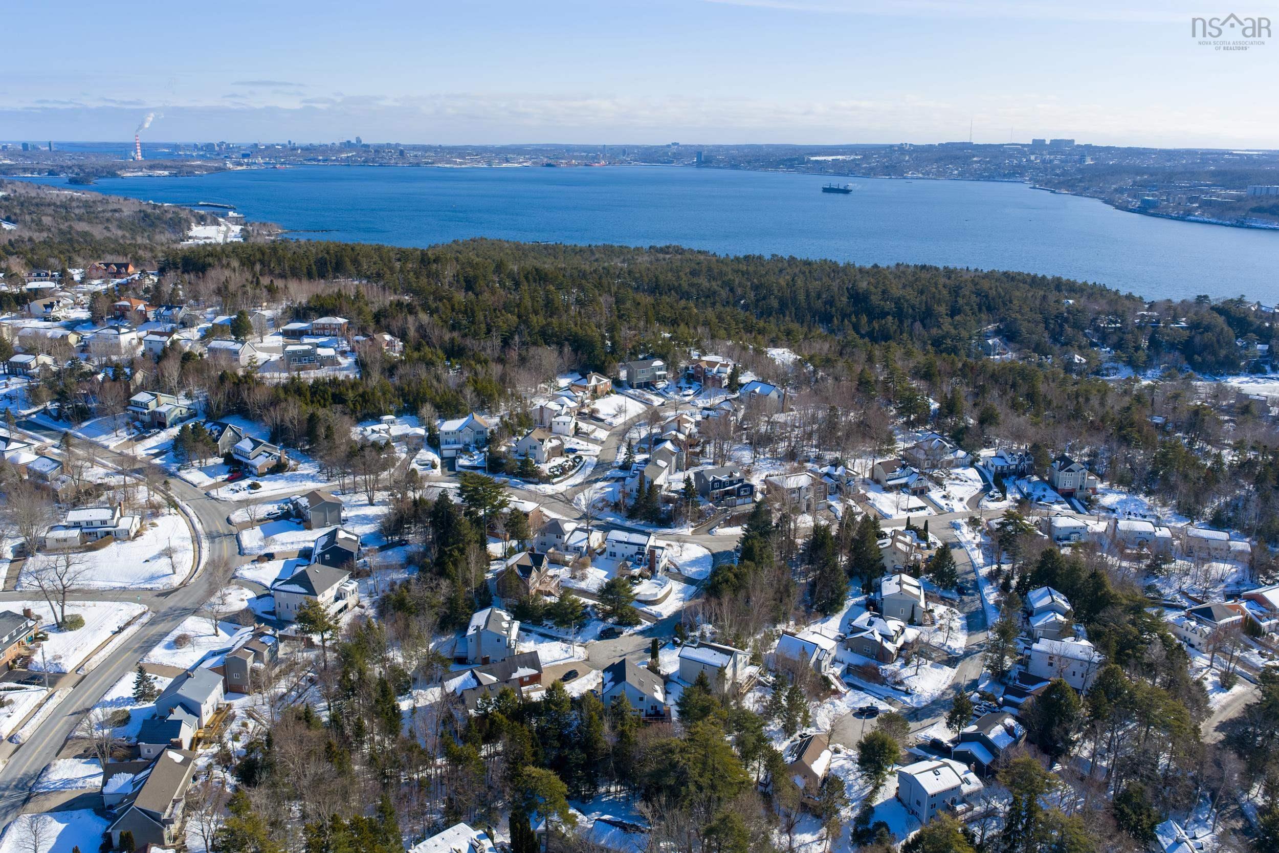 $819,900.00: 20 Fleet Court, Bedford