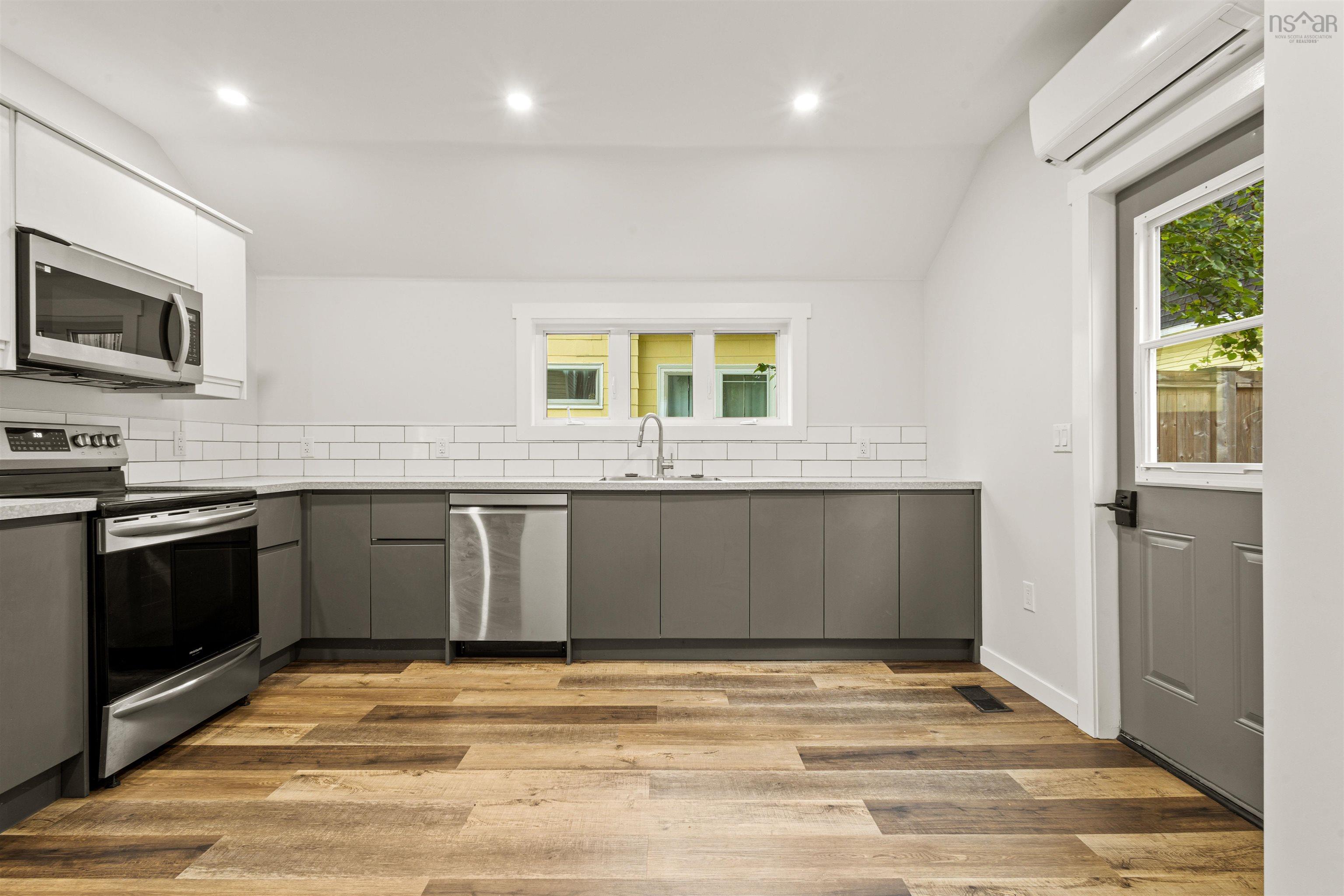 $324,900.00: 57 Pleasant Street, Truro