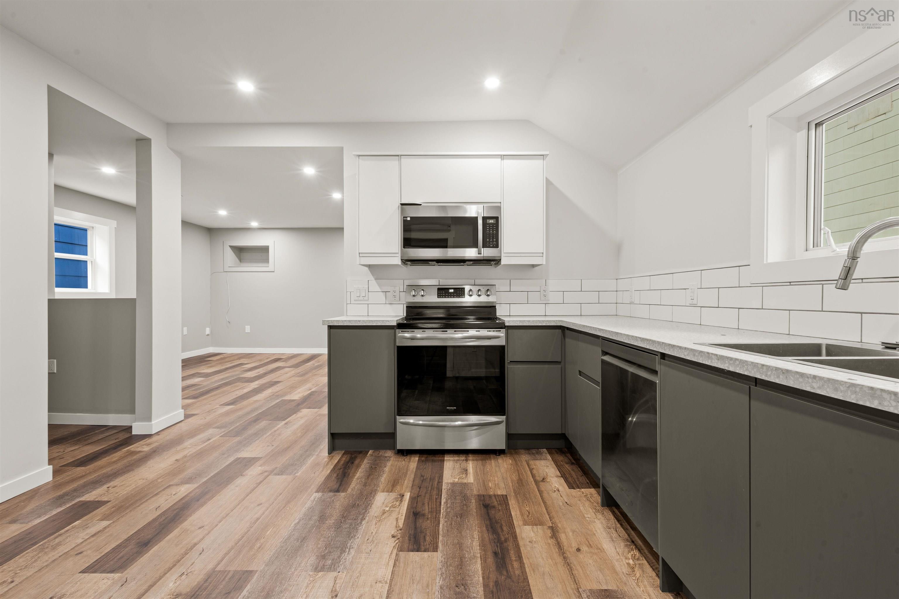 $324,900.00: 57 Pleasant Street, Truro