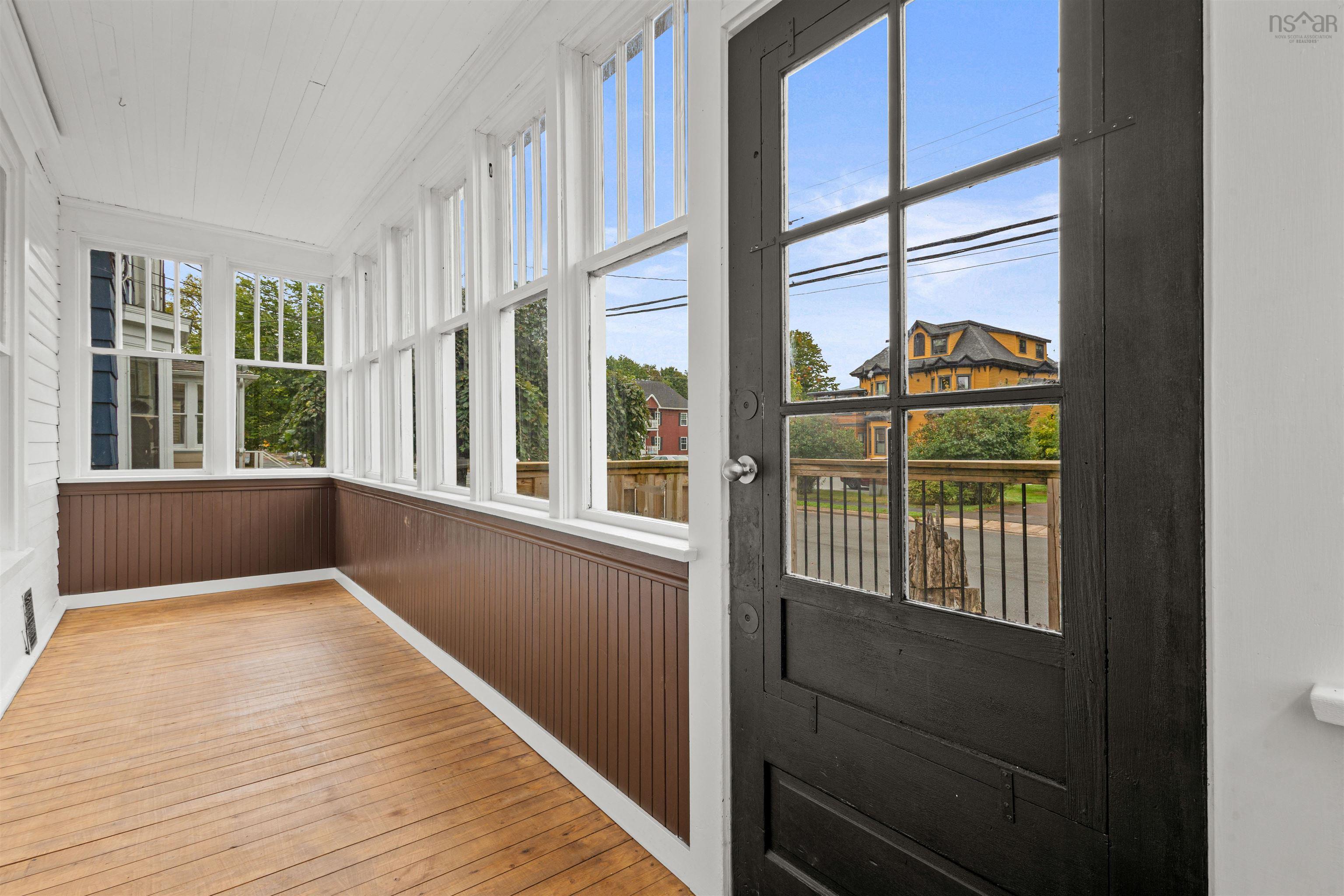 $324,900.00: 57 Pleasant Street, Truro