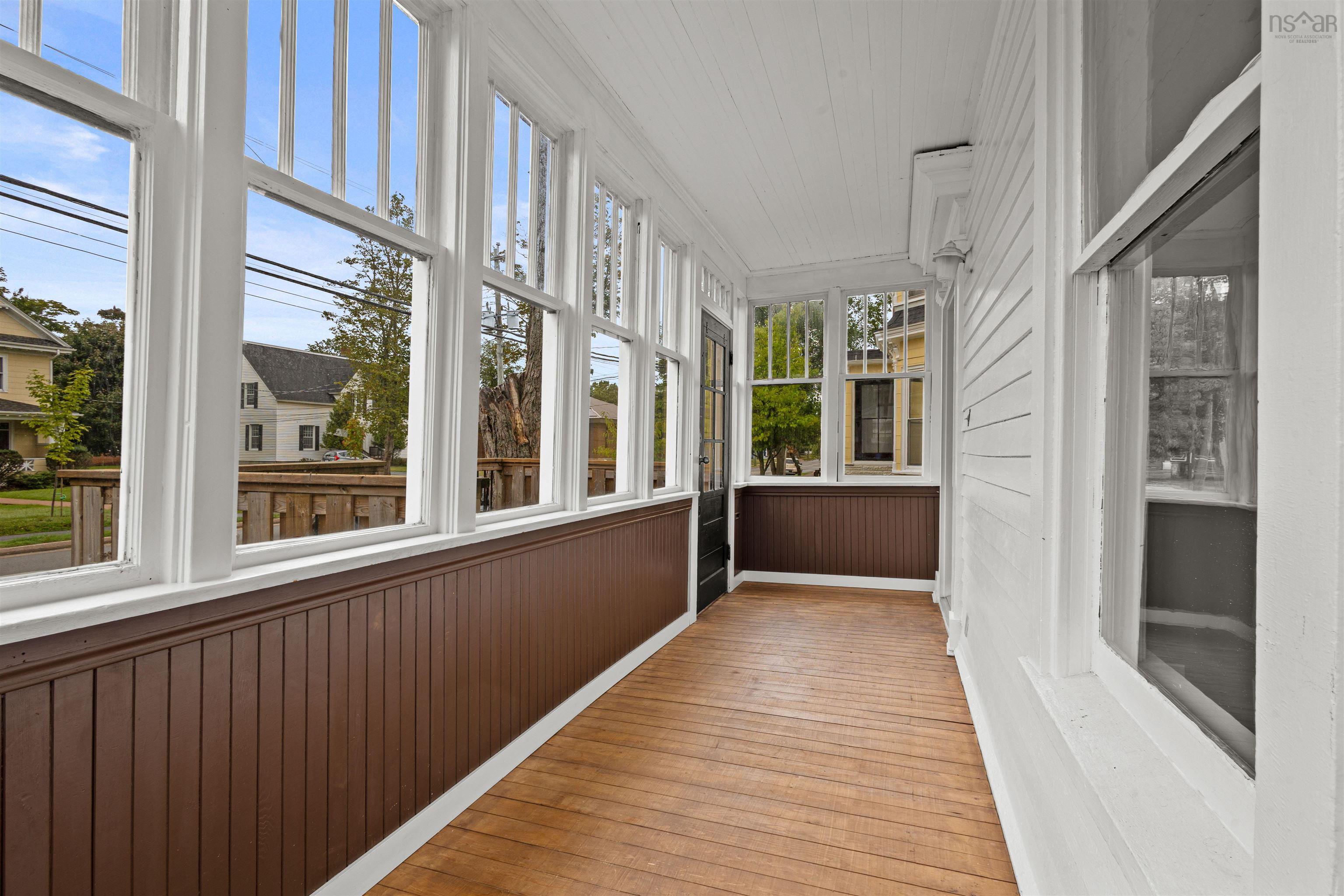 $324,900.00: 57 Pleasant Street, Truro