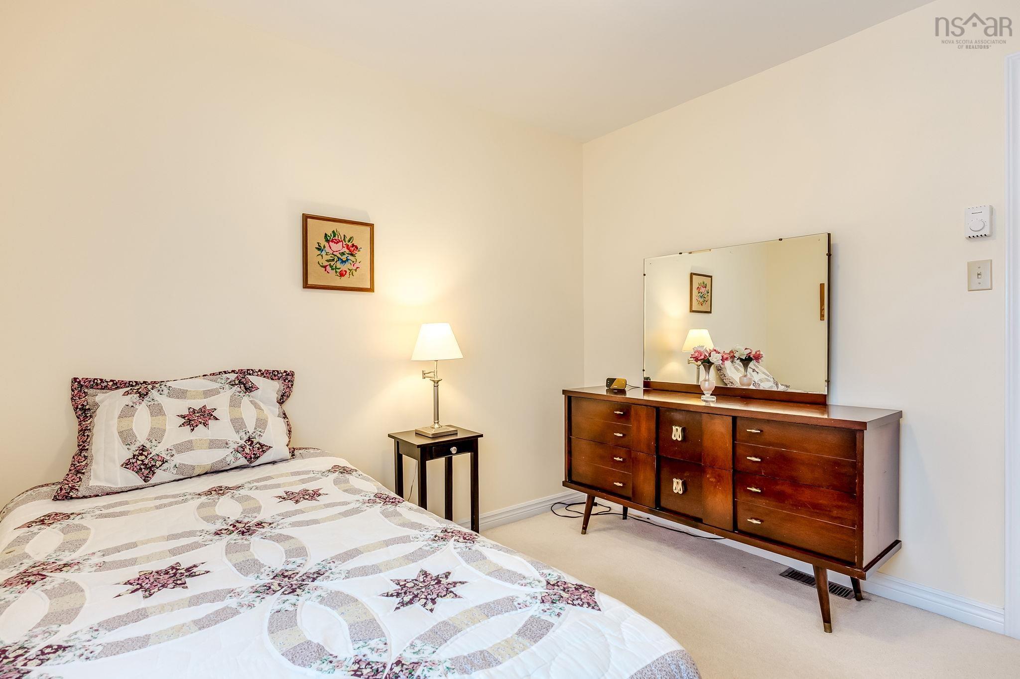 $559,000.00: 162 Greenwich Drive, Colby