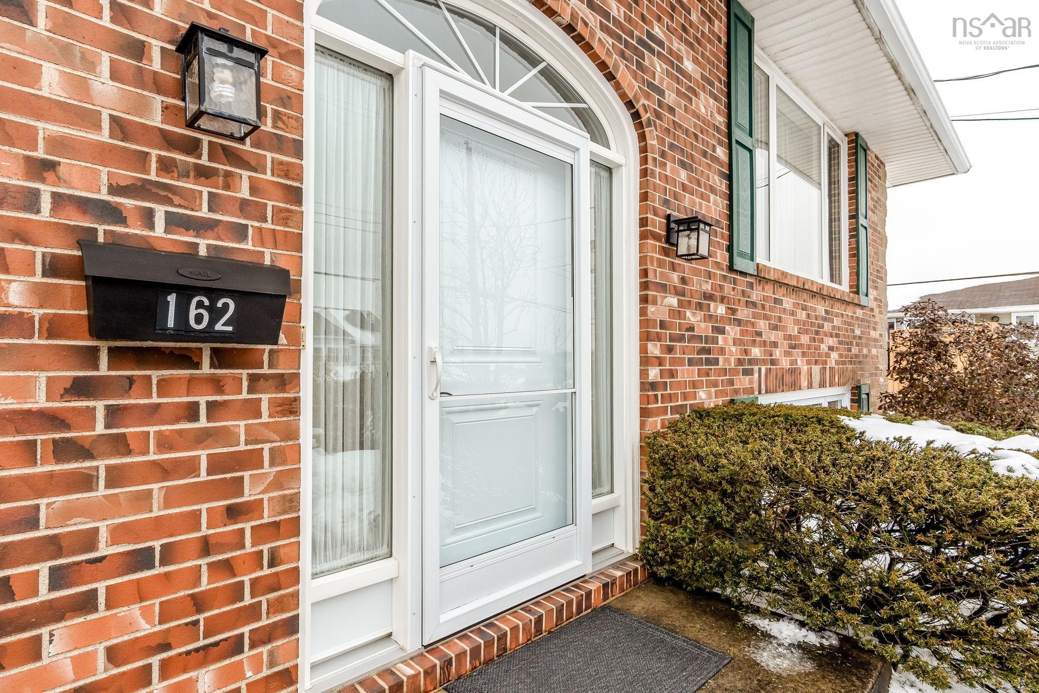 $559,000.00: 162 Greenwich Drive, Colby