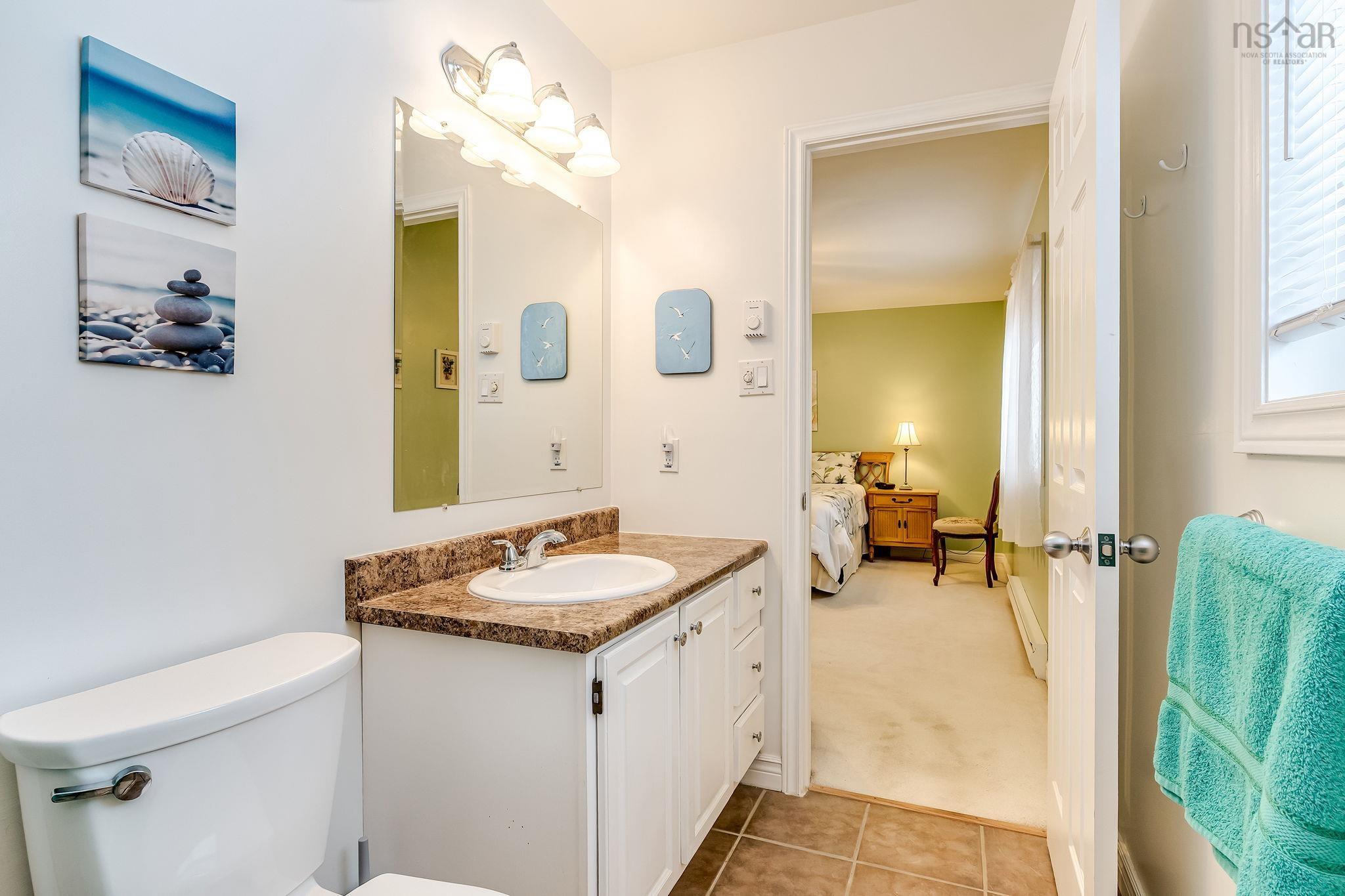 $559,000.00: 162 Greenwich Drive, Colby