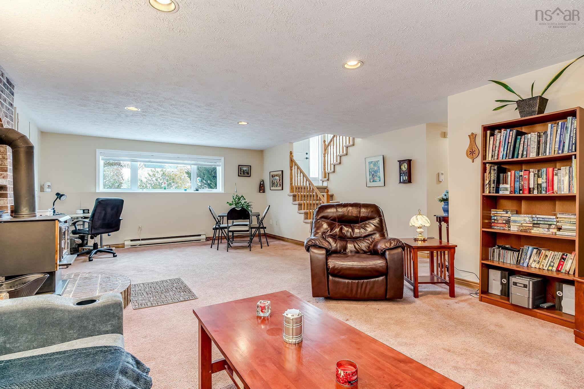 $559,000.00: 162 Greenwich Drive, Colby