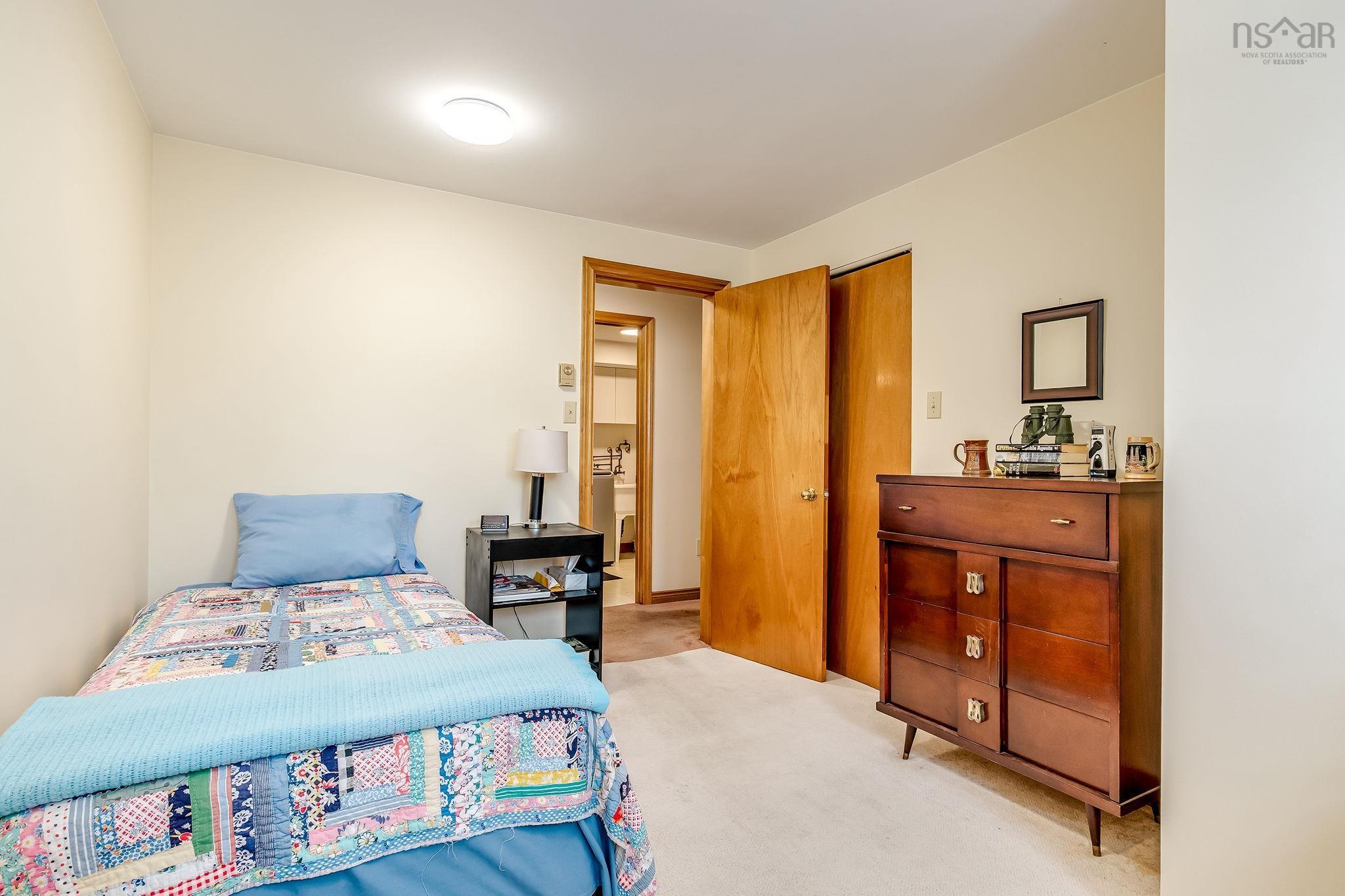 $559,000.00: 162 Greenwich Drive, Colby