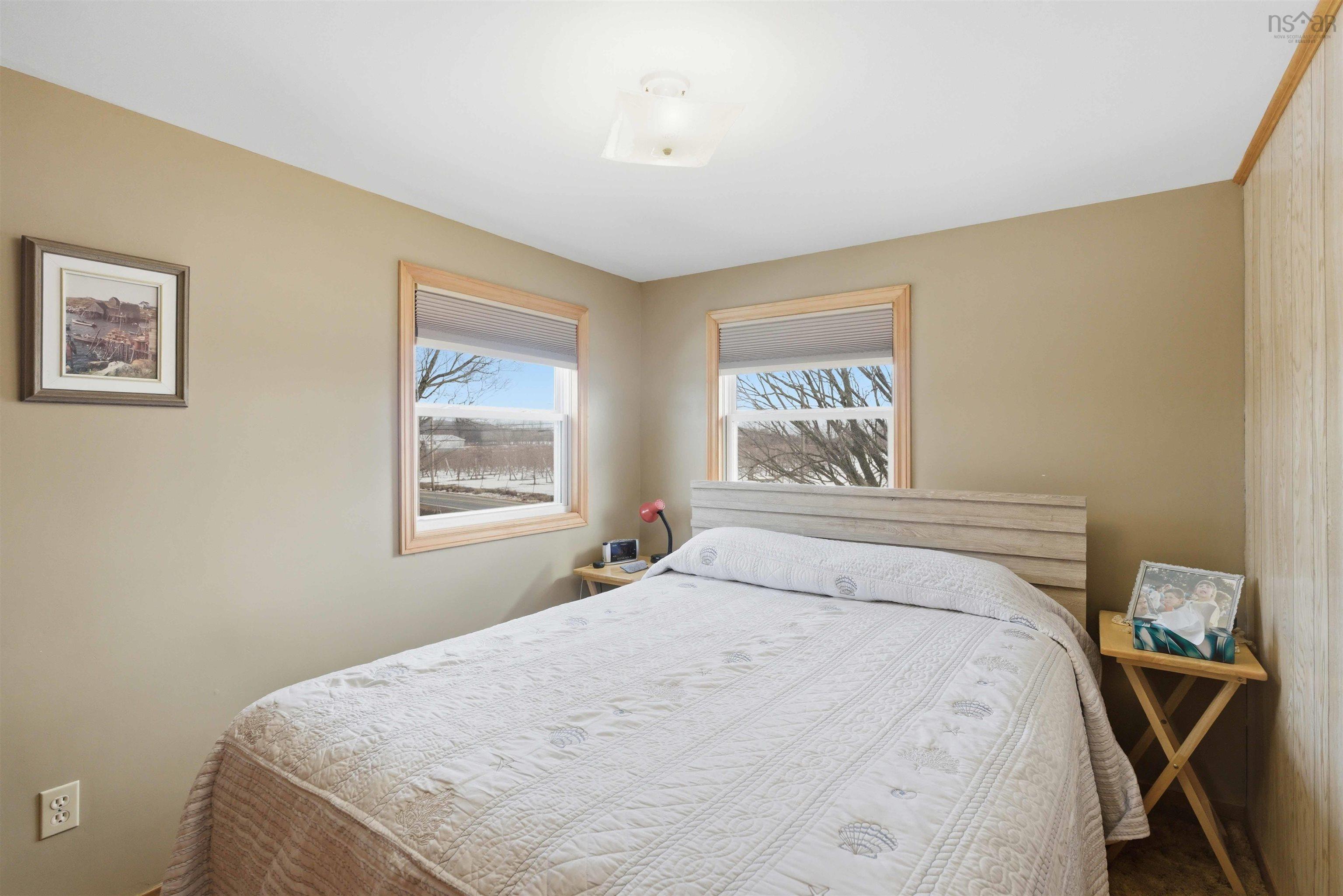 $375,000.00: 1535 Victoria Road, Dempseys Corner