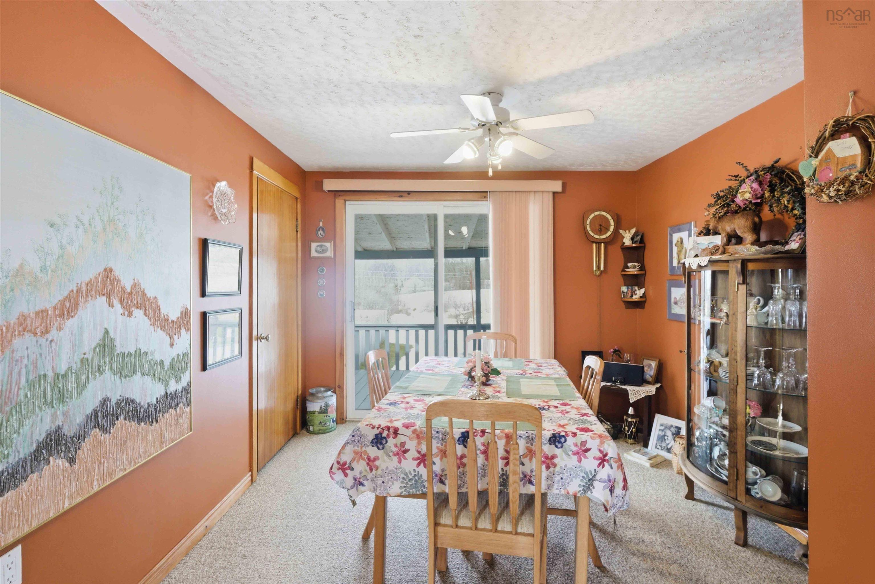 $375,000.00: 1535 Victoria Road, Dempseys Corner