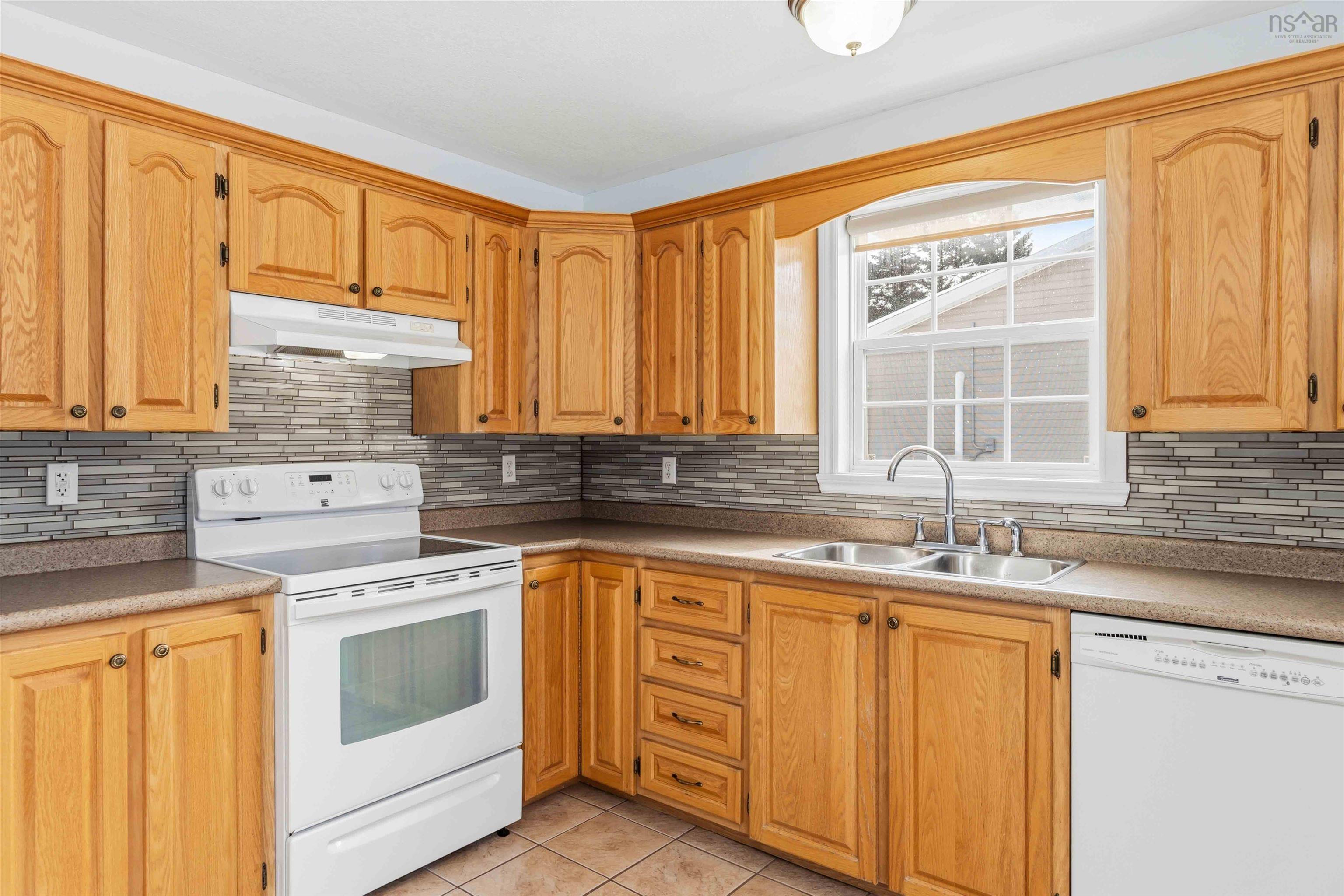 $399,900.00: 9039 Highway 10 Highway, Nictaux