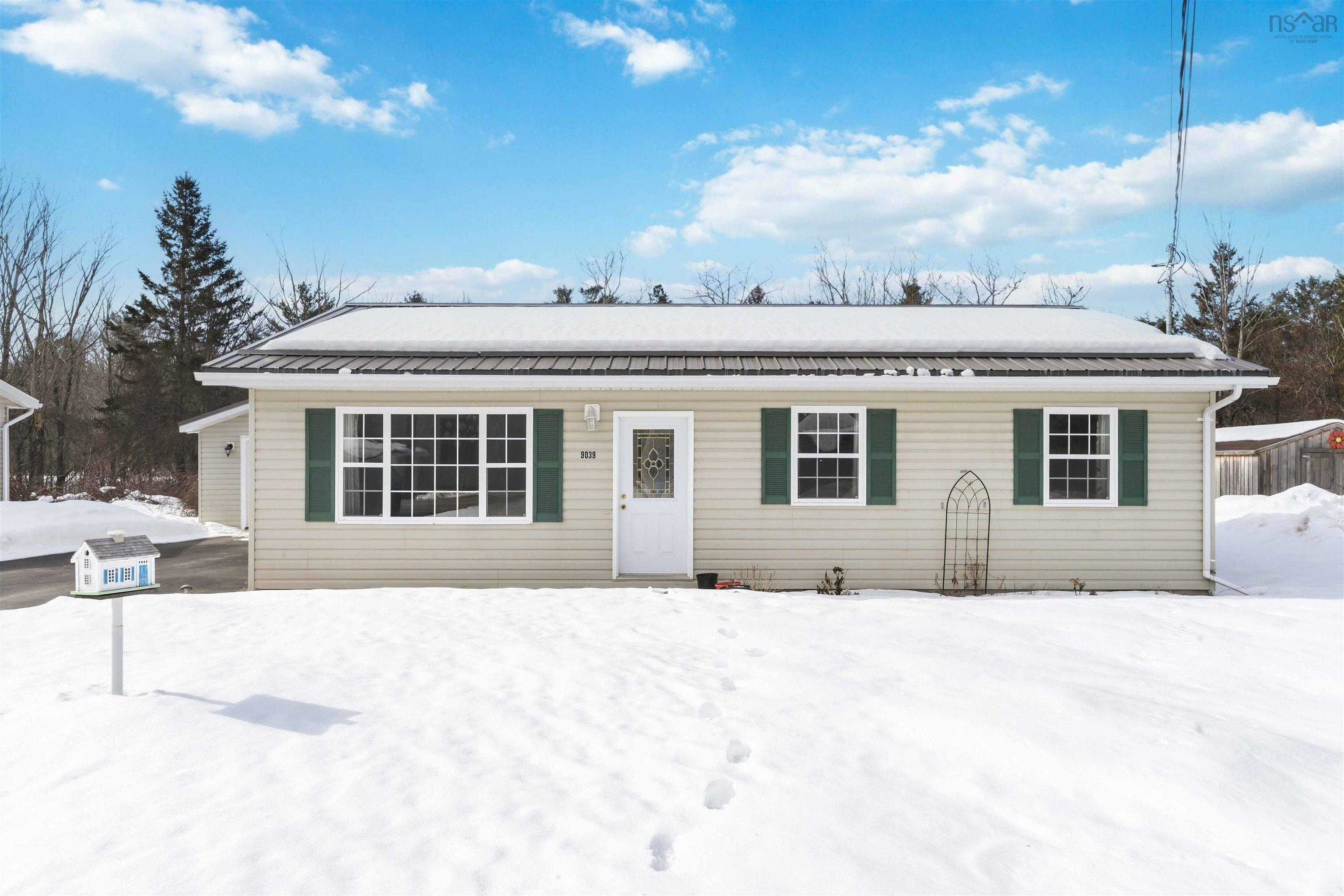 $399,900.00: 9039 Highway 10 Highway, Nictaux