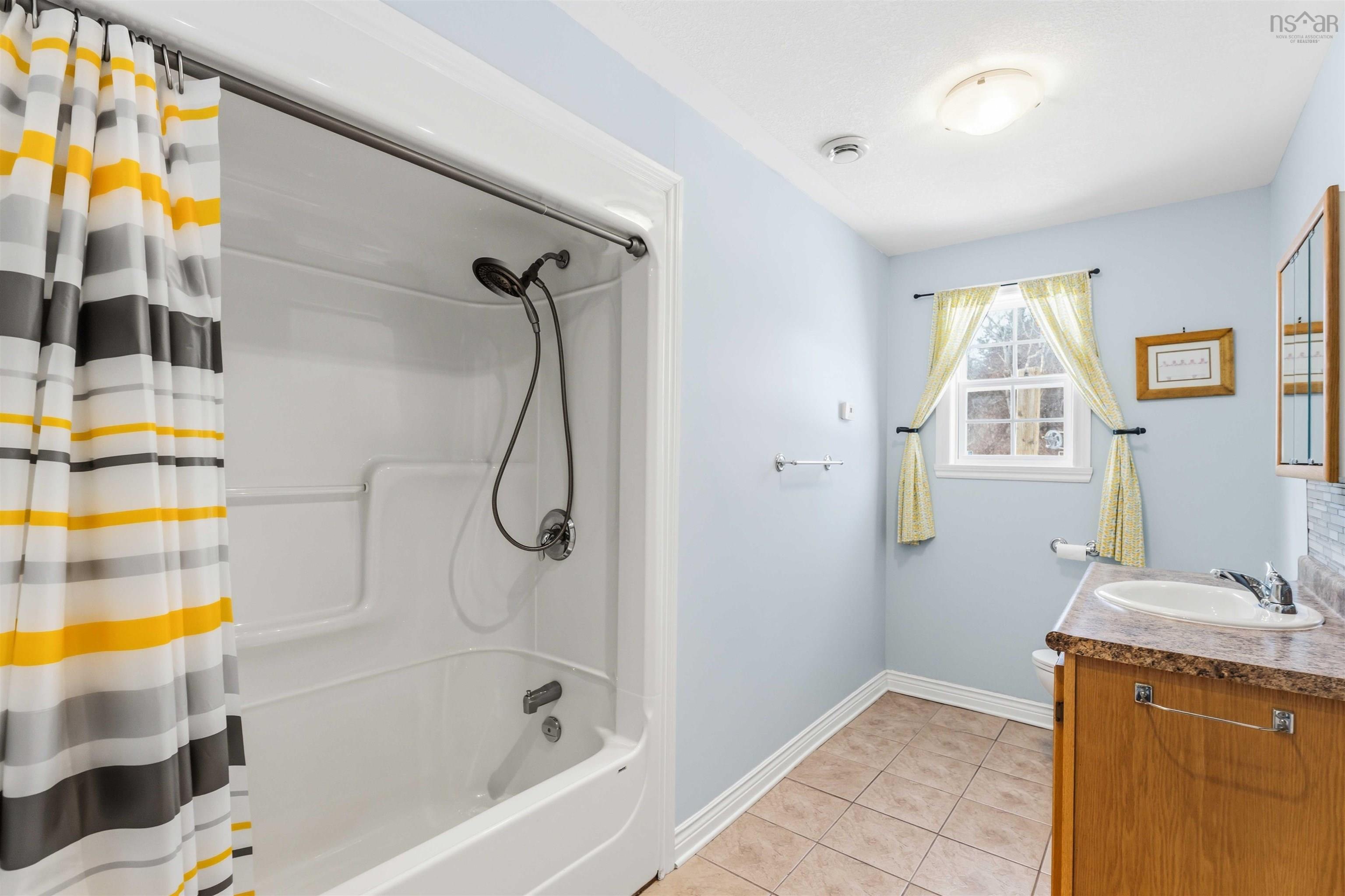 $399,900.00: 9039 Highway 10 Highway, Nictaux