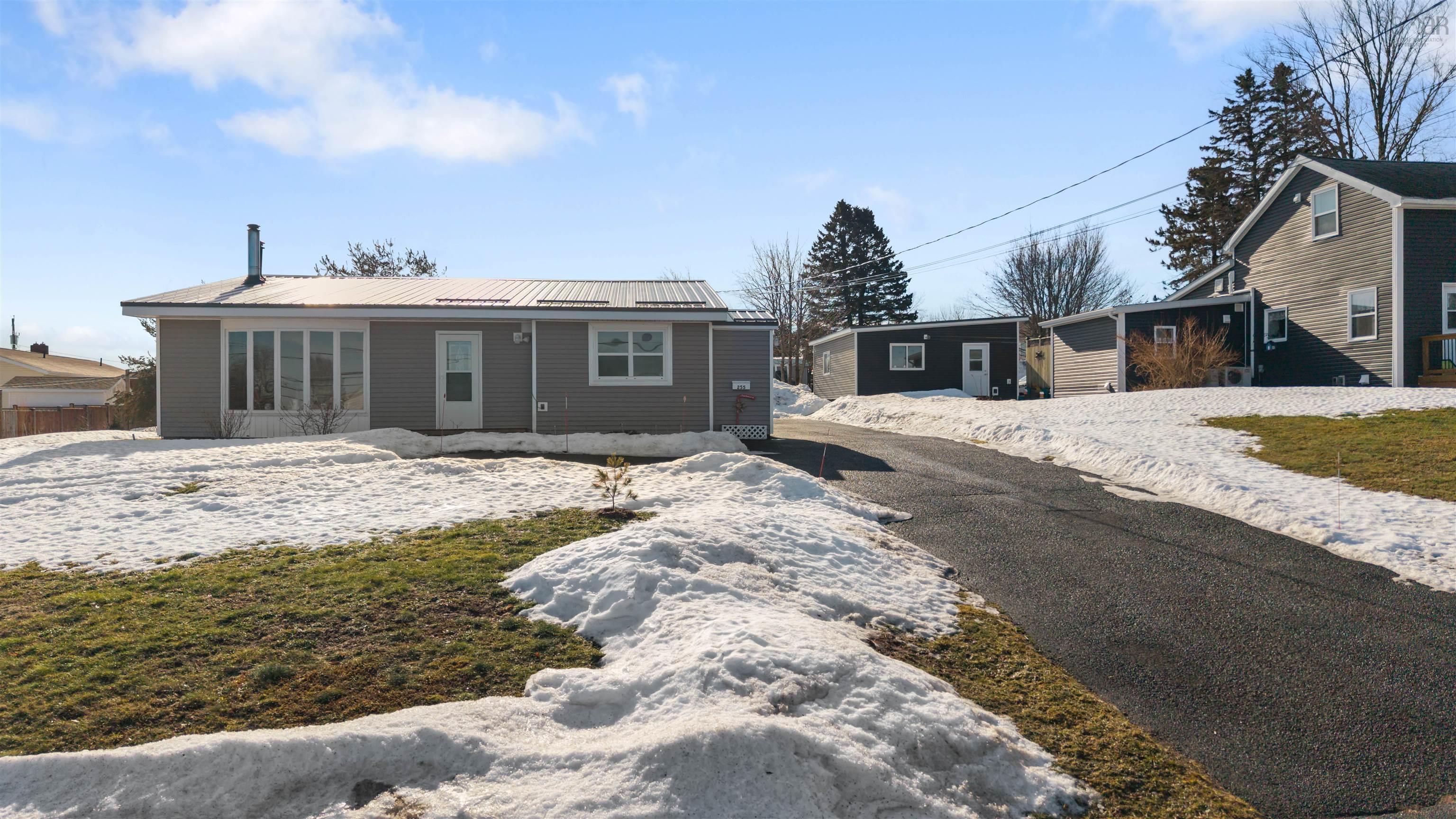 $339,900.00: 255 Victoria Street Street, Amherst