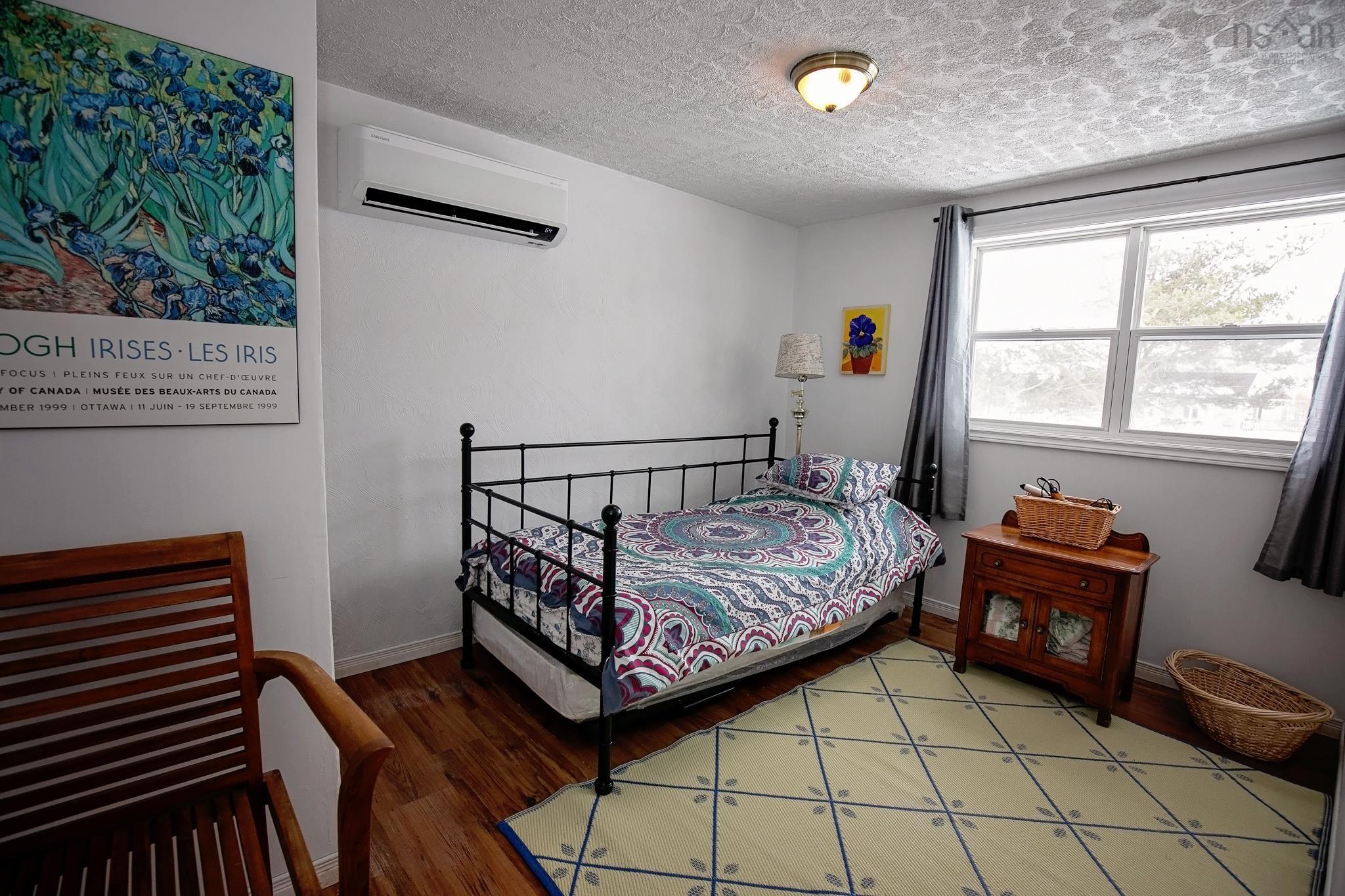 $339,900.00: 255 Victoria Street Street, Amherst