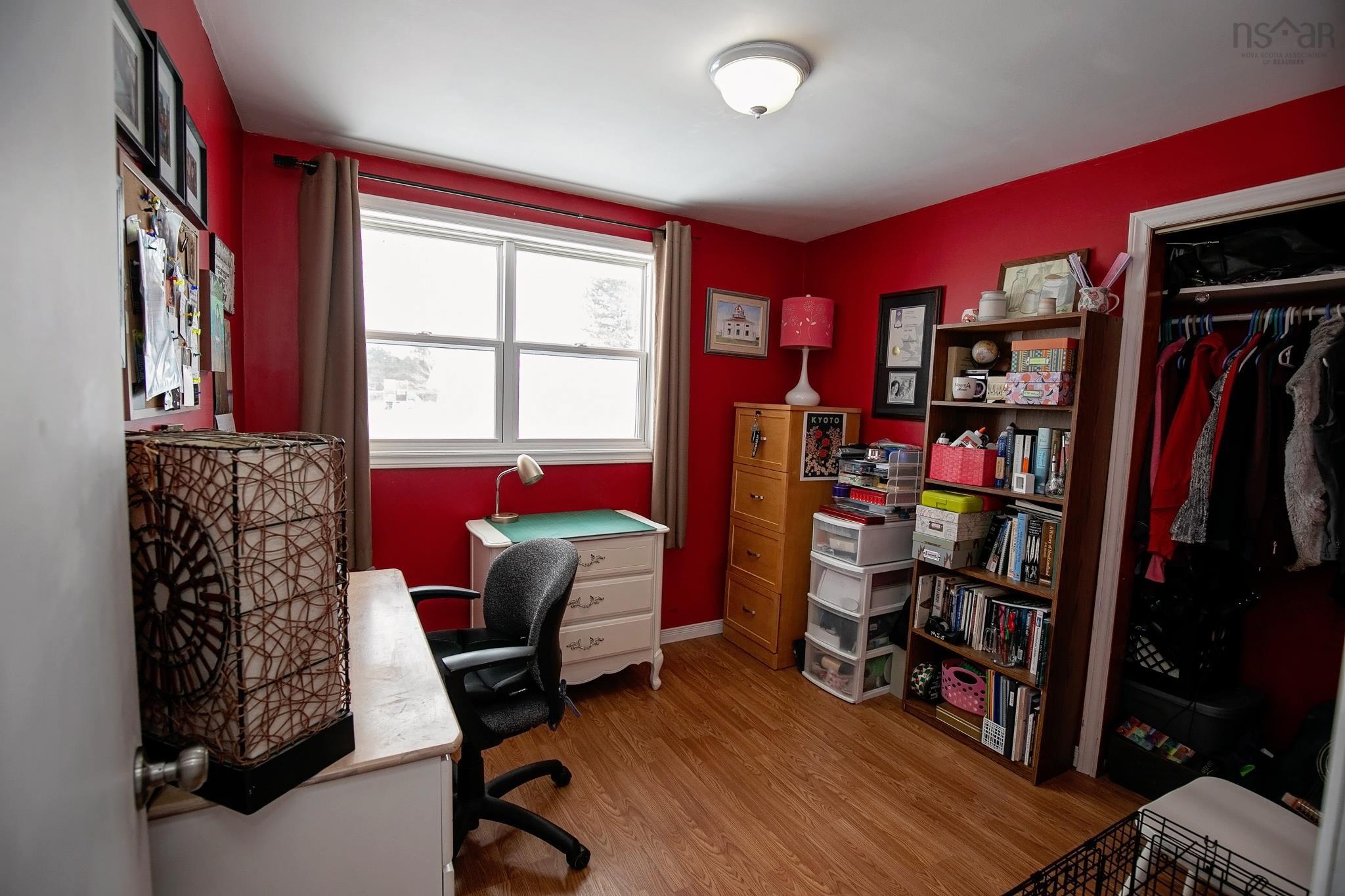 $339,900.00: 255 Victoria Street Street, Amherst