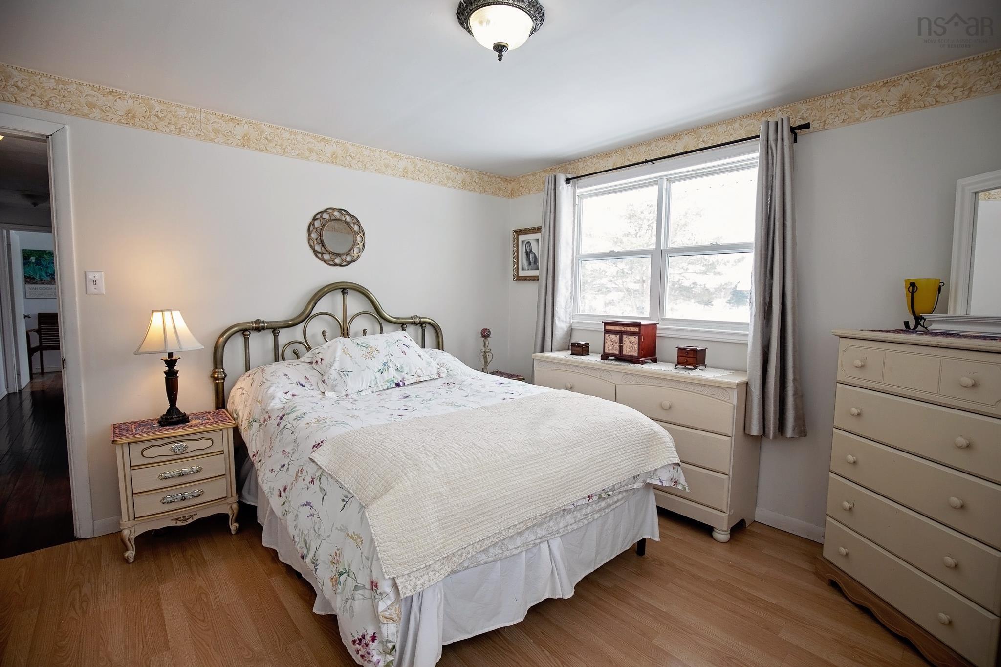 $339,900.00: 255 Victoria Street Street, Amherst