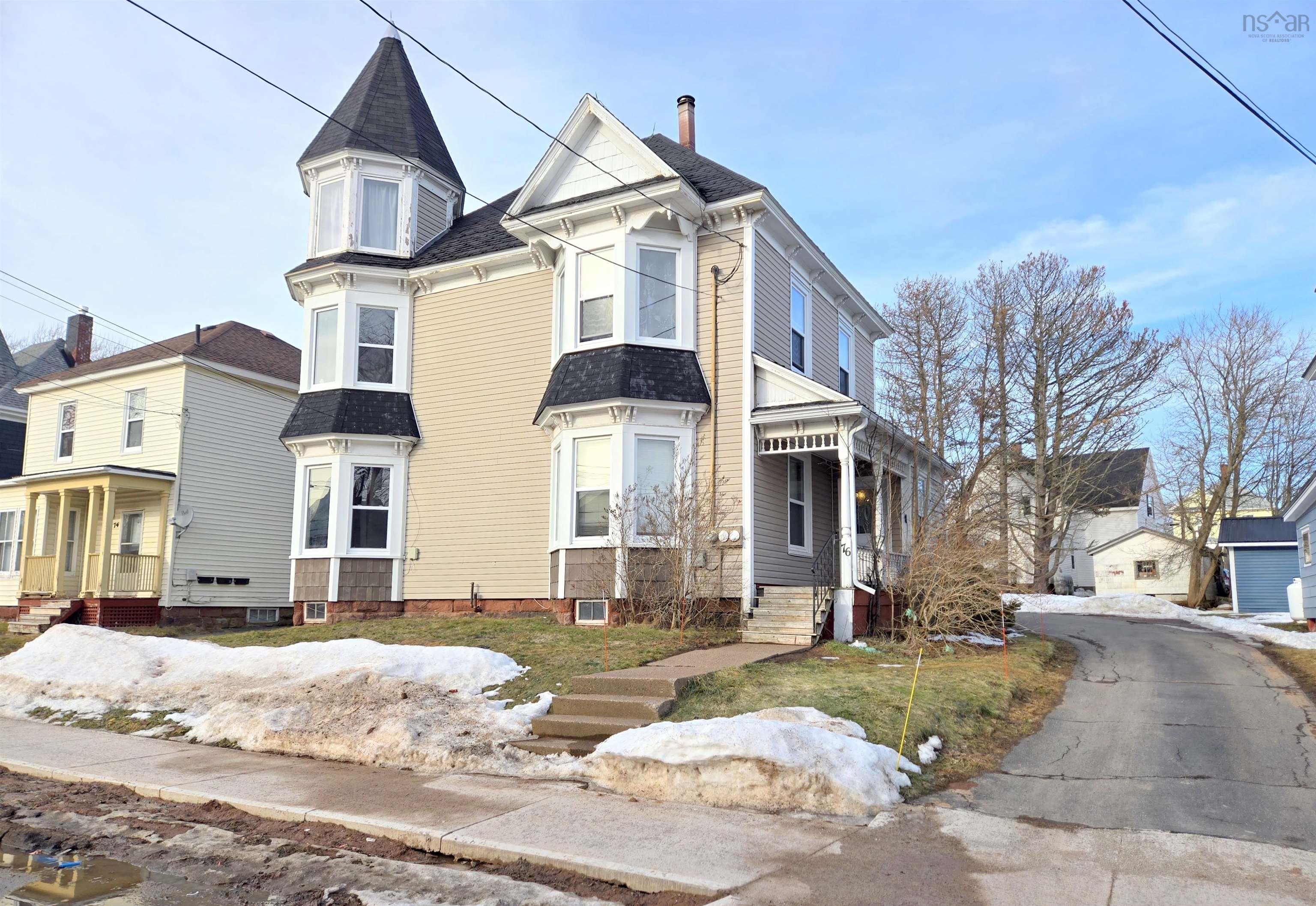 $210,000.00: 76 Havelock Street, Amherst