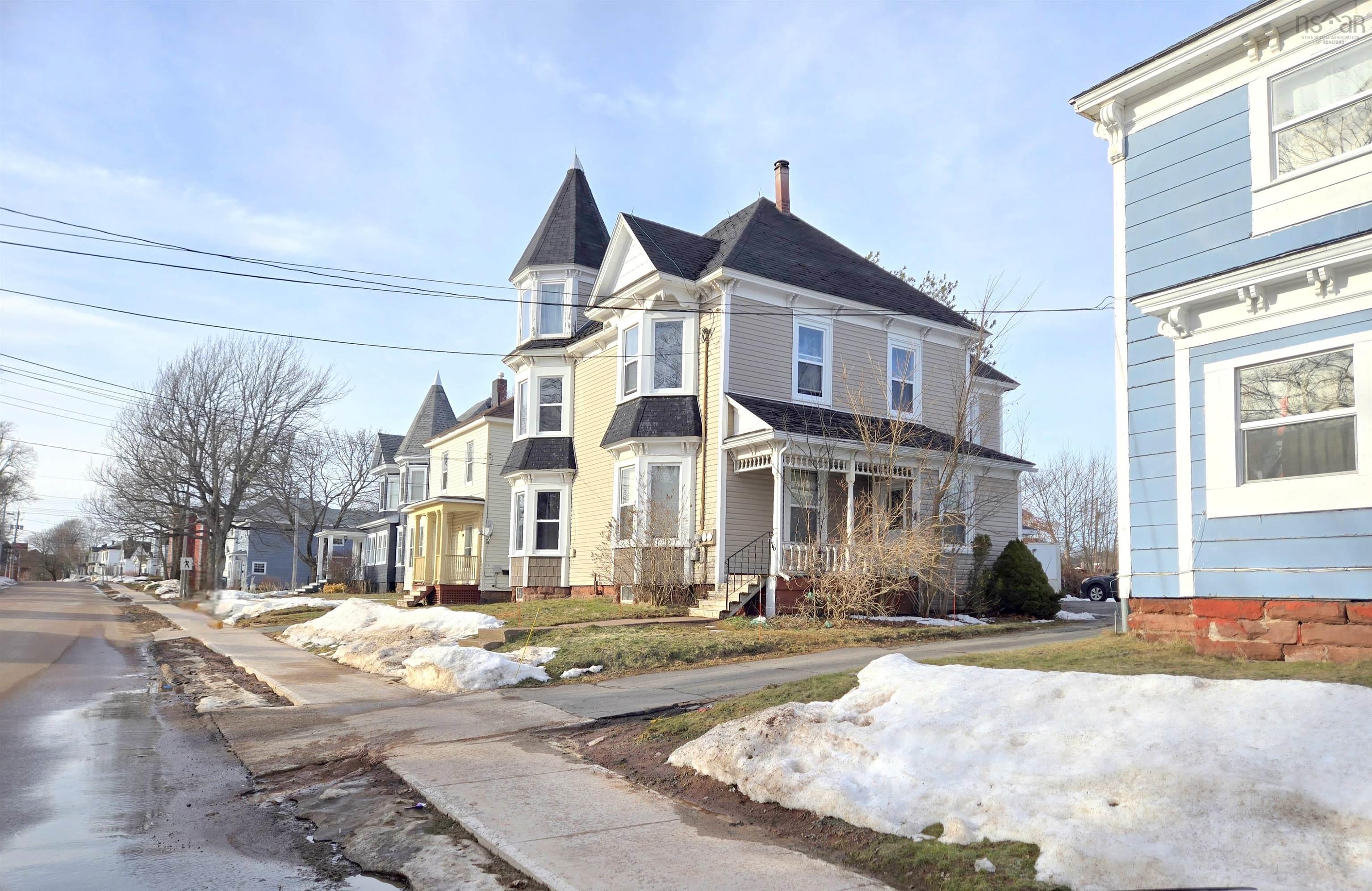 $210,000.00: 76 Havelock Street, Amherst