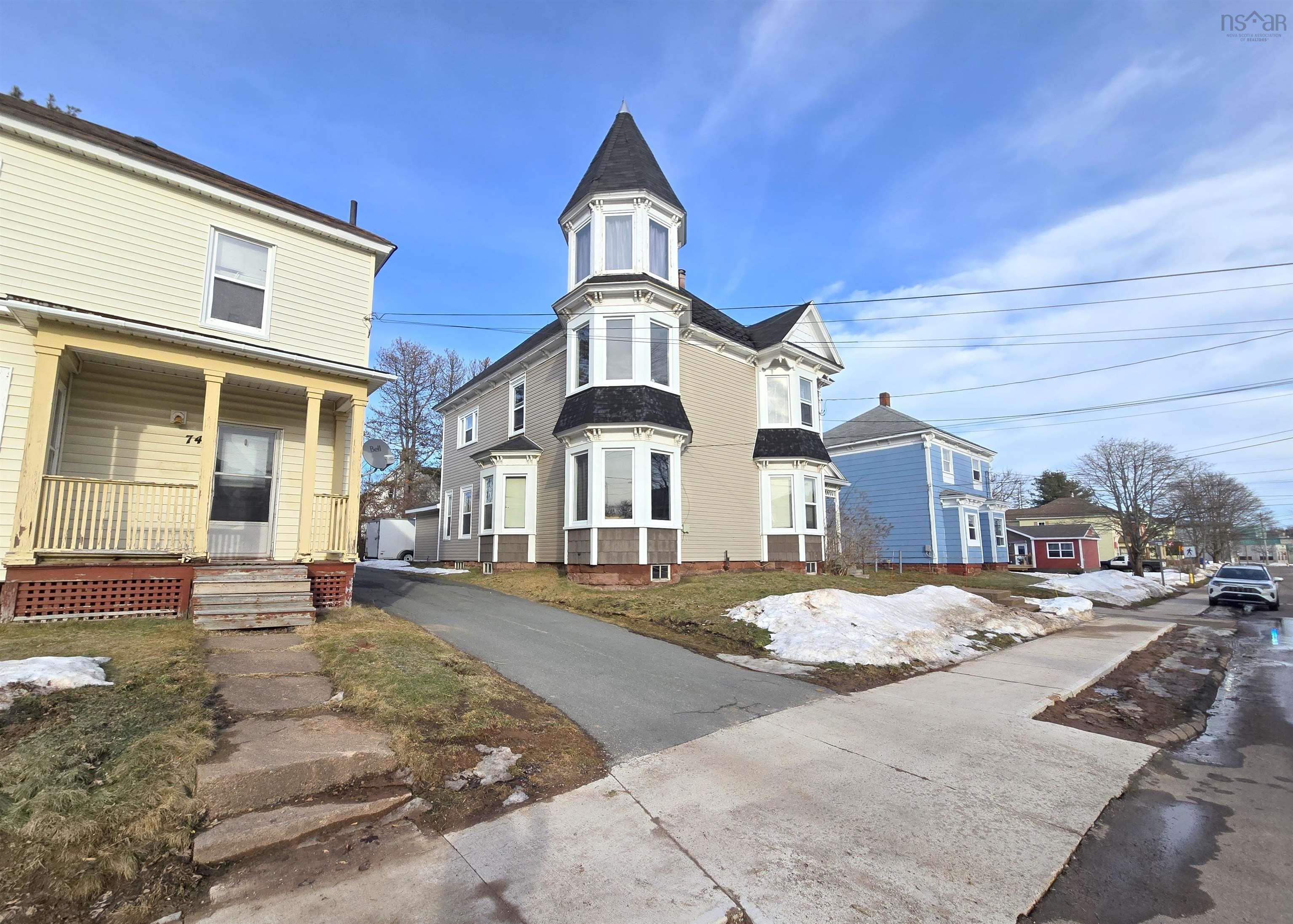 $210,000.00: 76 Havelock Street, Amherst