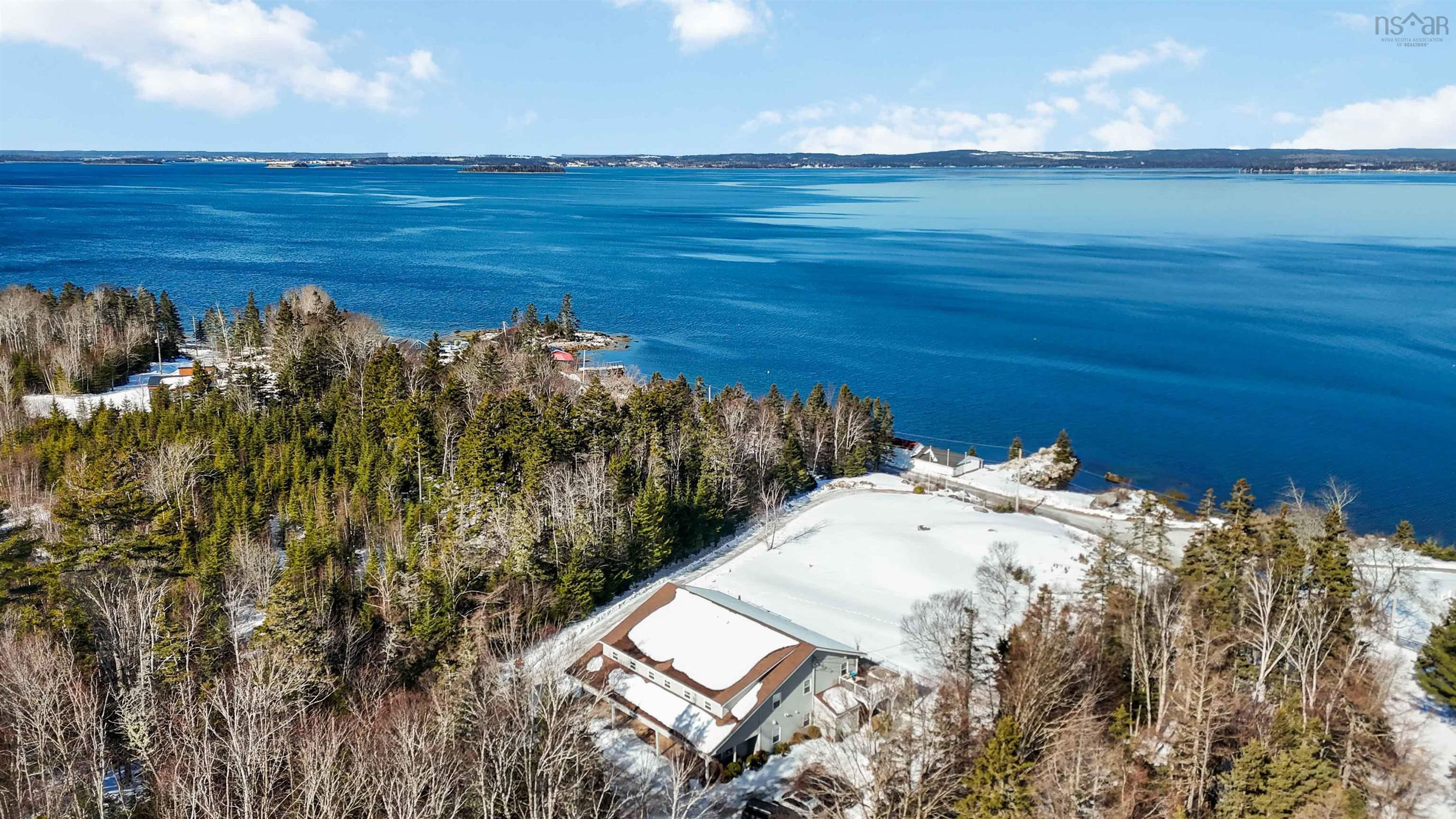 $385,000.00: 4 440 Upper Blandford Road, Deep Cove