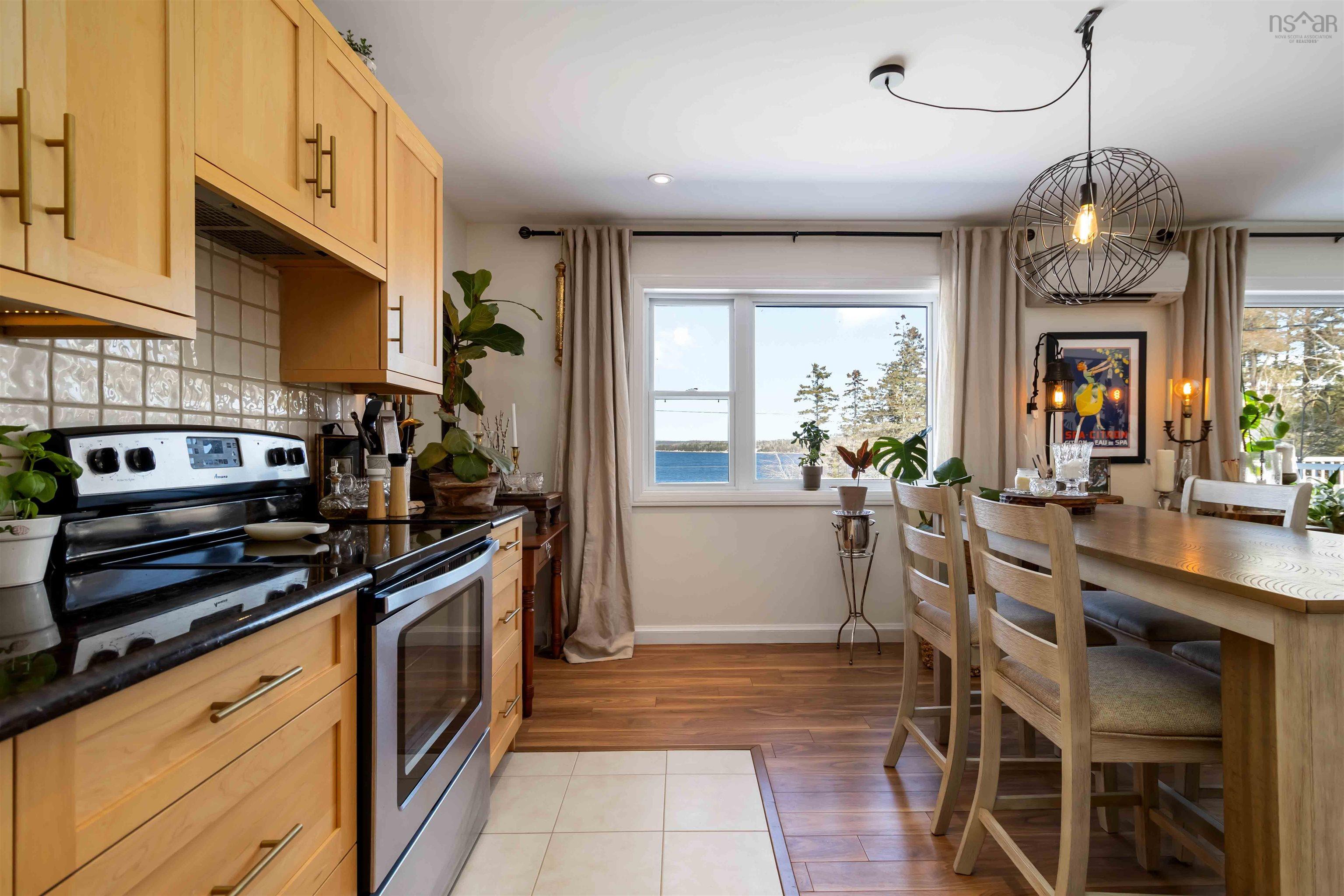 $385,000.00: 4 440 Upper Blandford Road, Deep Cove