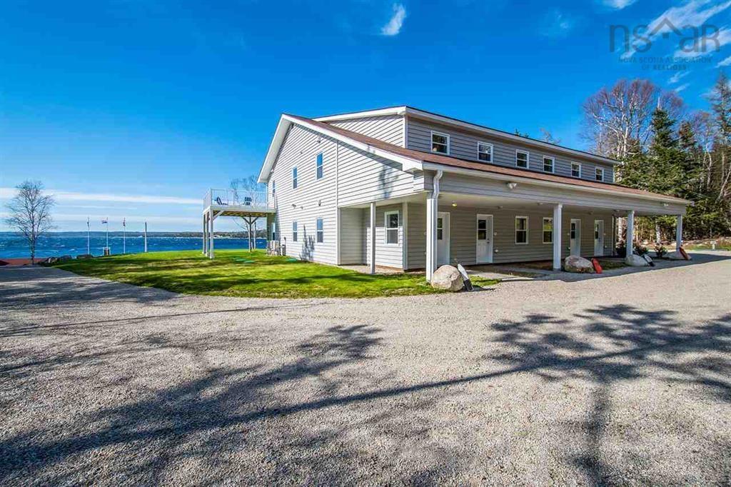 $359,900.00: 4 440 Upper Blandford Road, Deep Cove