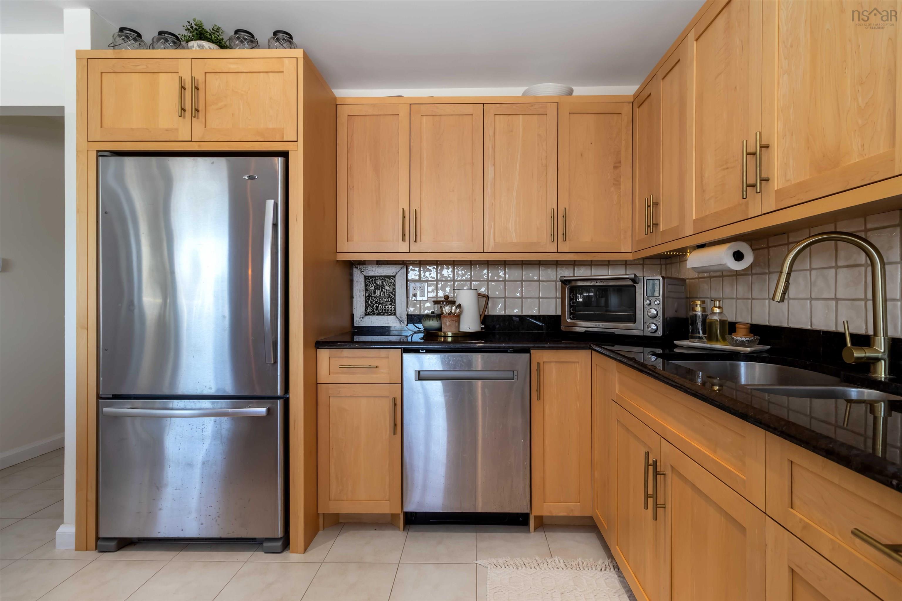 $385,000.00: 4 440 Upper Blandford Road, Deep Cove