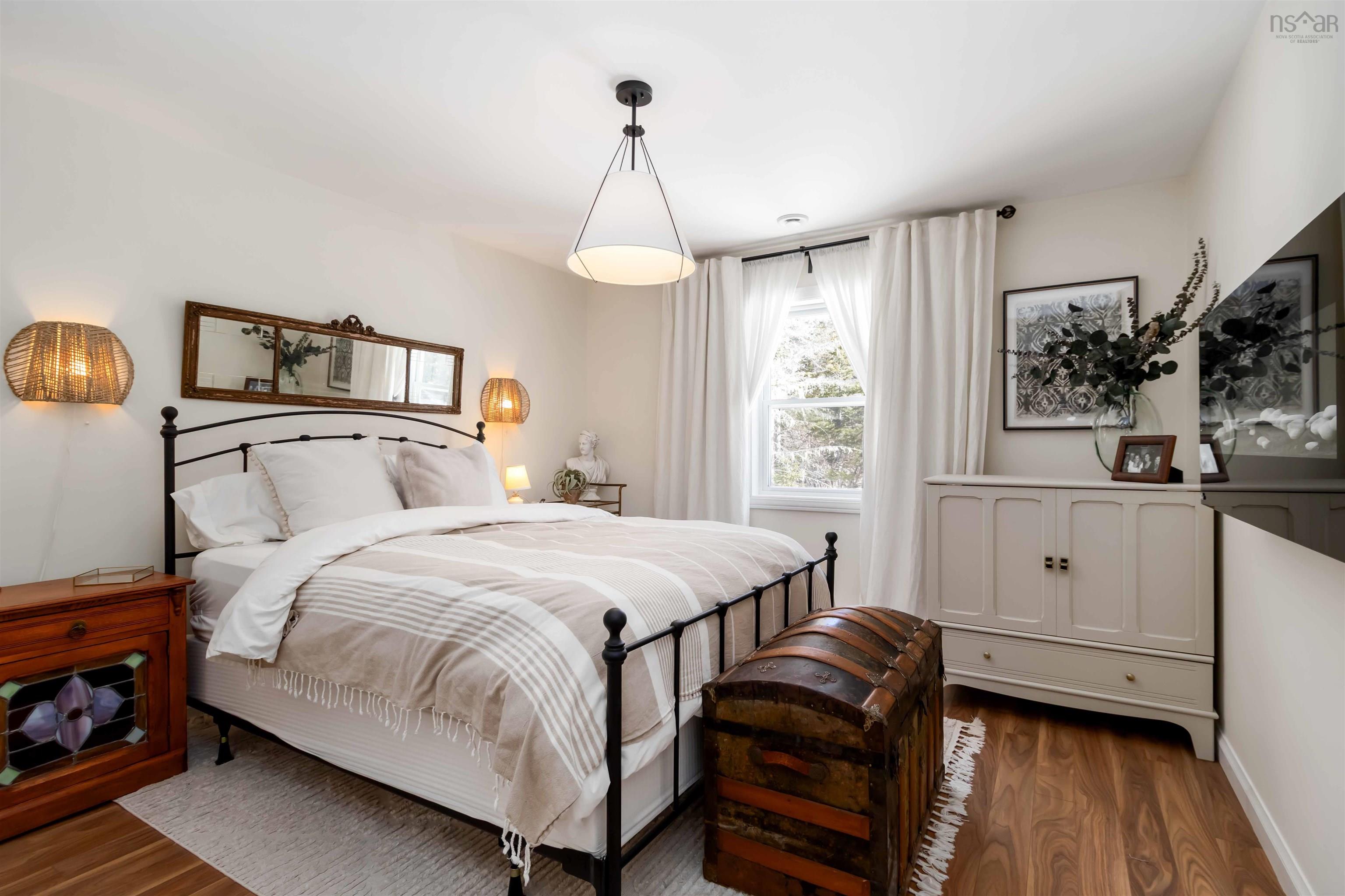 $385,000.00: 4 440 Upper Blandford Road, Deep Cove