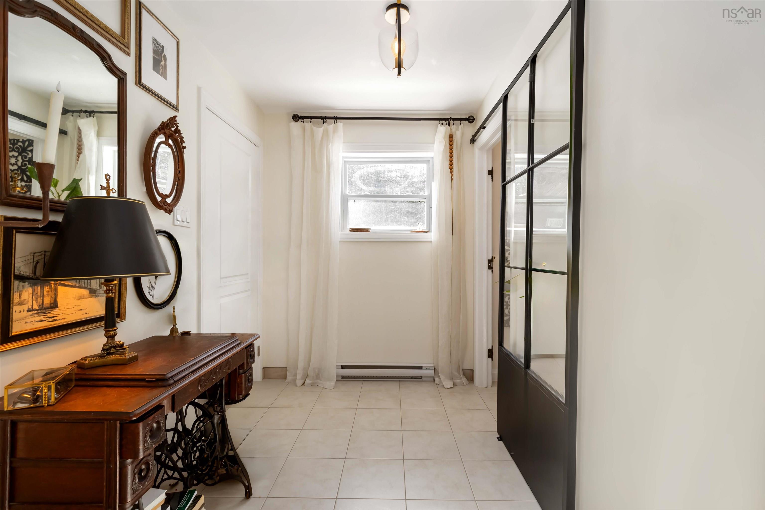 $385,000.00: 4 440 Upper Blandford Road, Deep Cove