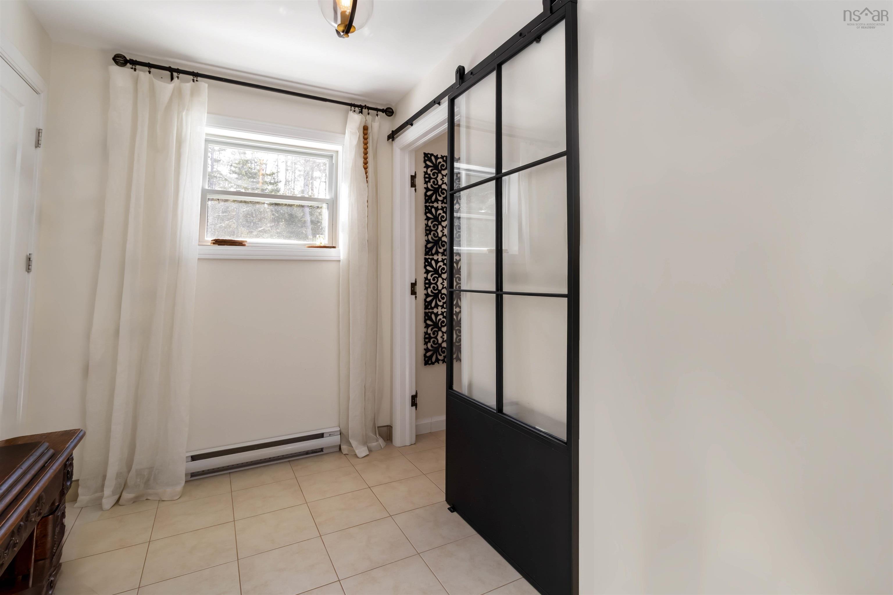 $385,000.00: 4 440 Upper Blandford Road, Deep Cove