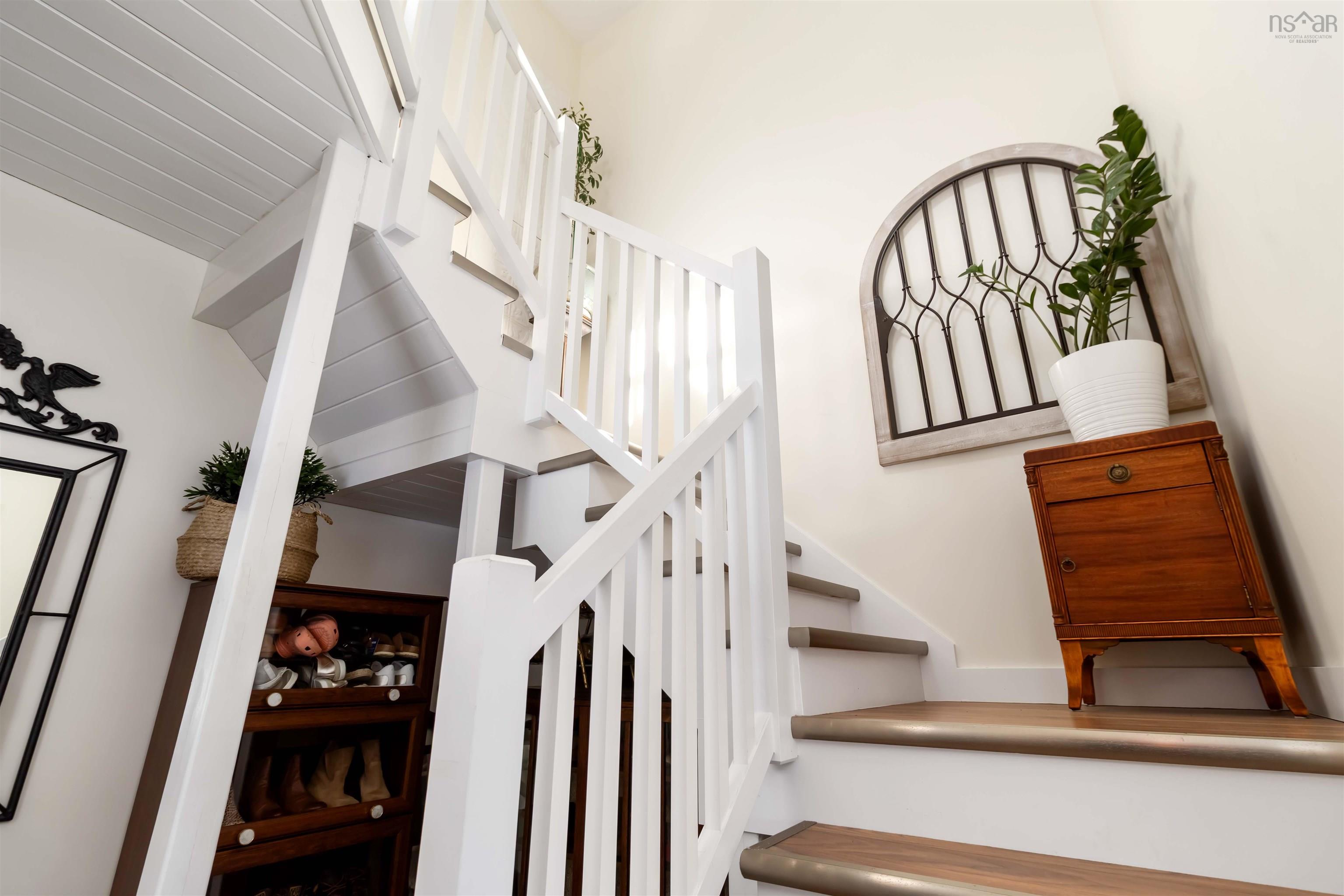 $385,000.00: 4 440 Upper Blandford Road, Deep Cove