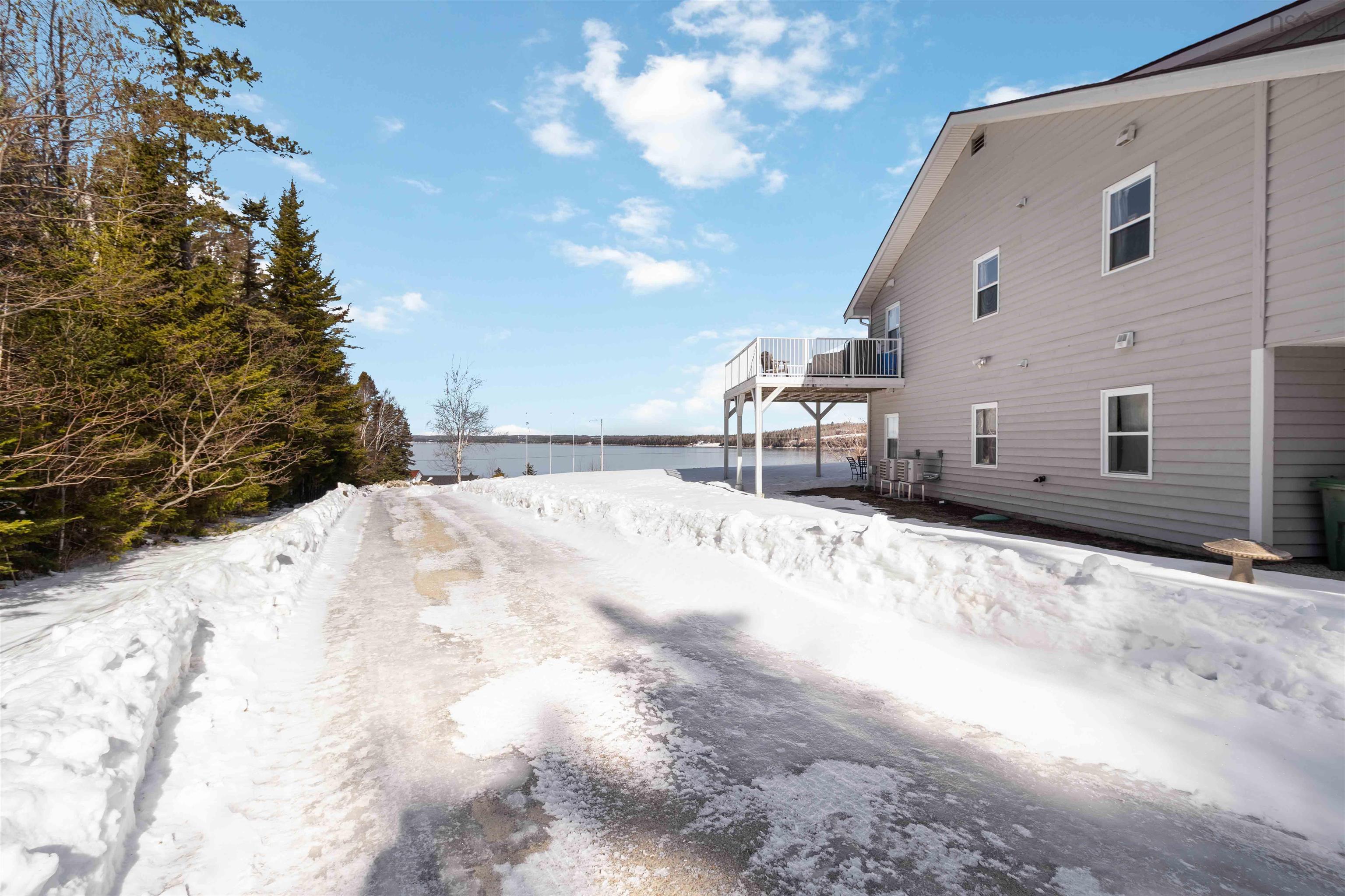 $385,000.00: 4 440 Upper Blandford Road, Deep Cove