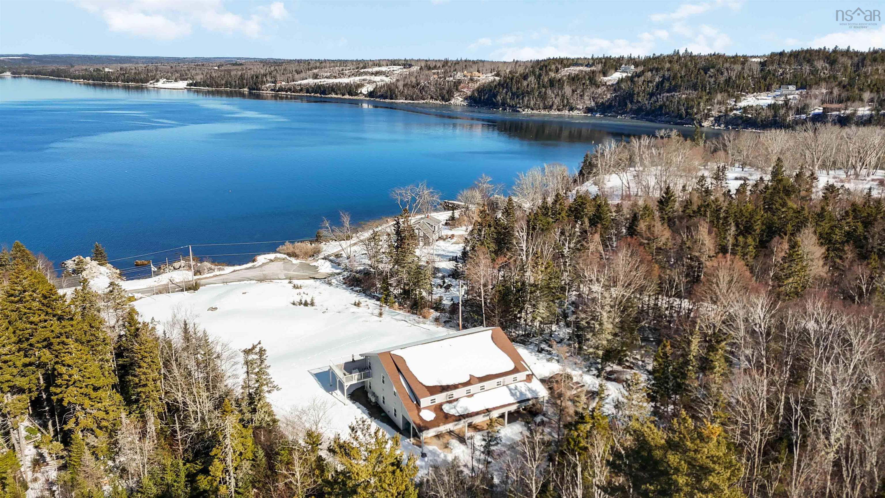 $385,000.00: 4 440 Upper Blandford Road, Deep Cove