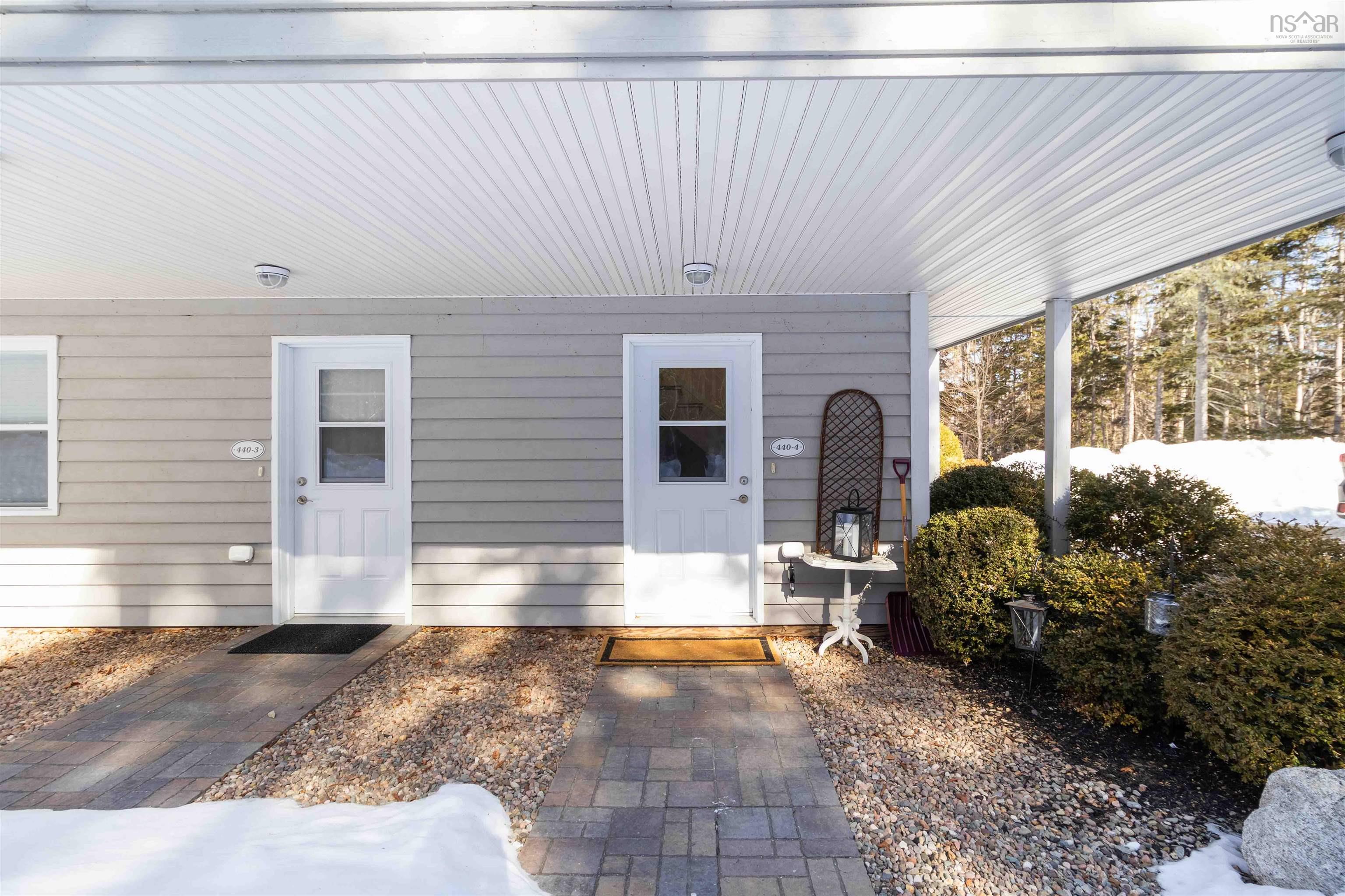 $385,000.00: 4 440 Upper Blandford Road, Deep Cove