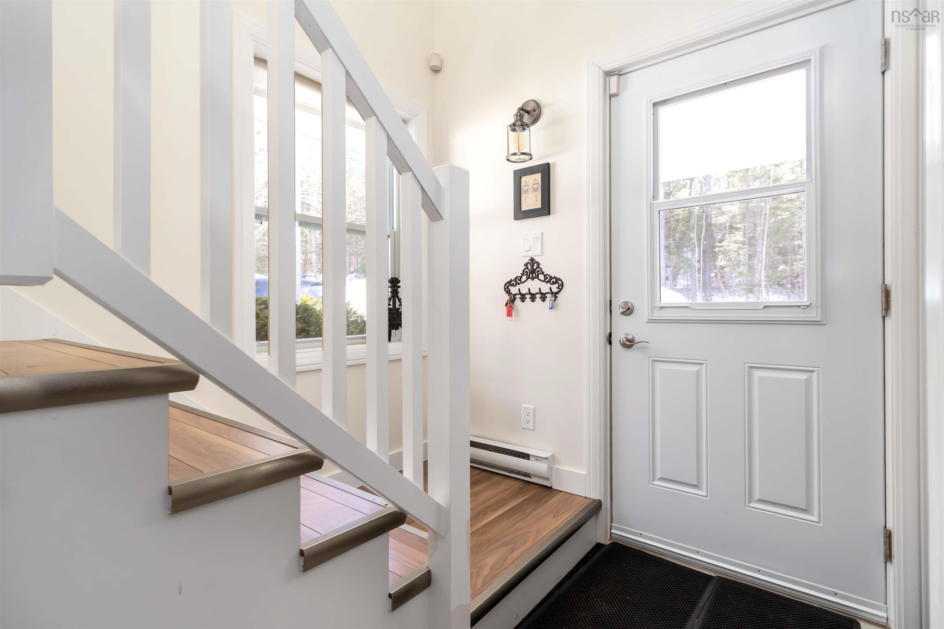 $385,000.00: 4 440 Upper Blandford Road, Deep Cove