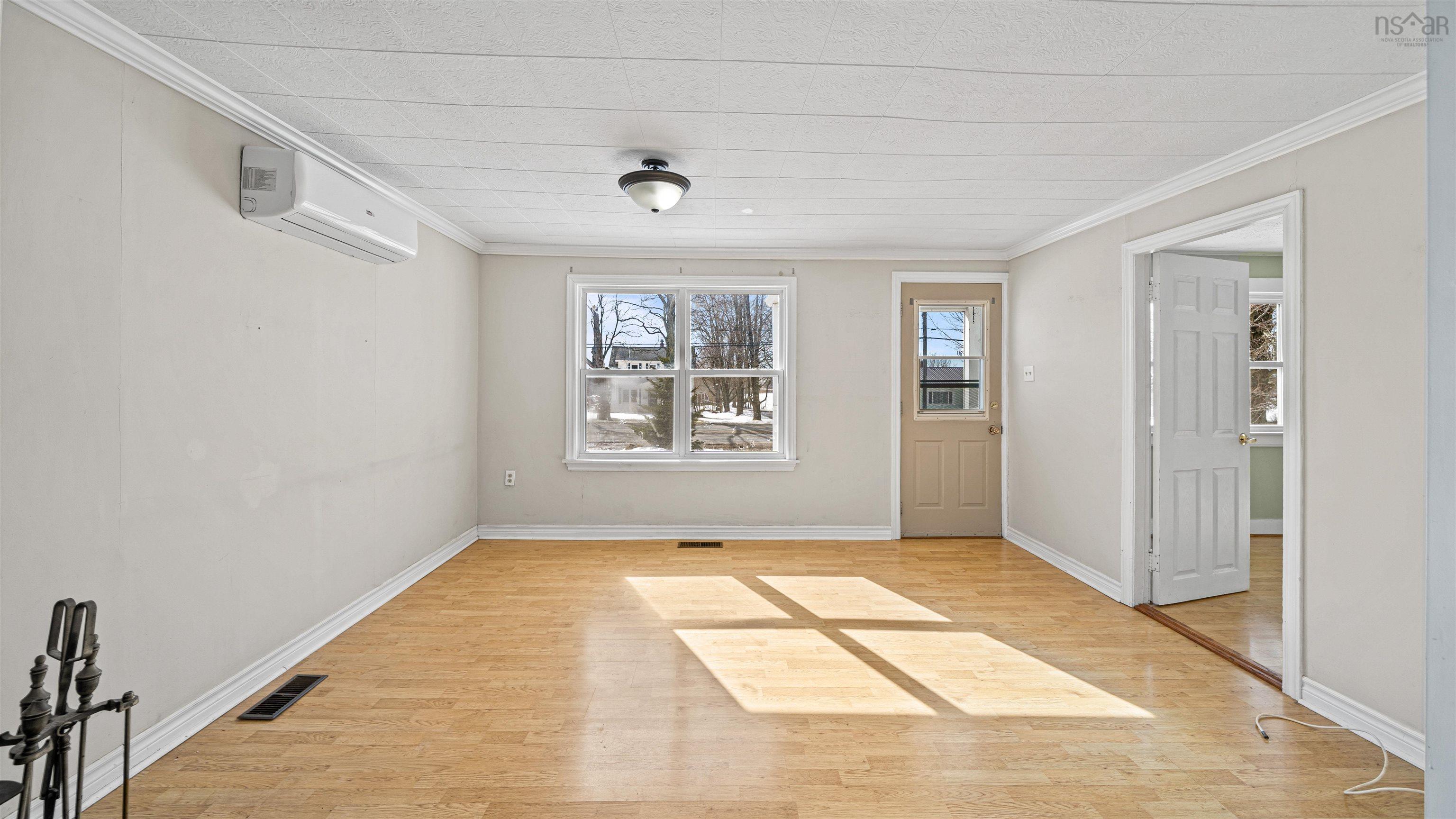 $279,900.00: 10101 Highway 221, Habitant