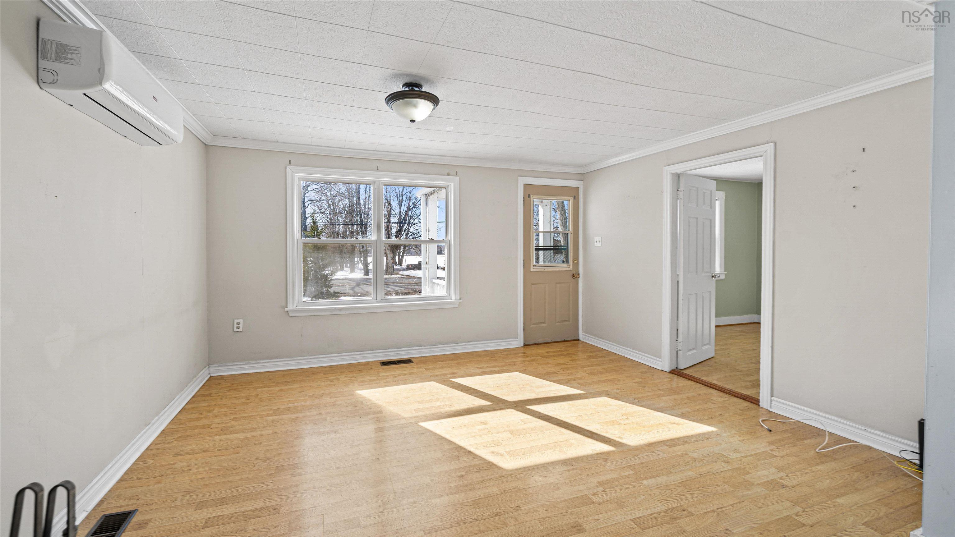 $279,900.00: 10101 Highway 221, Habitant