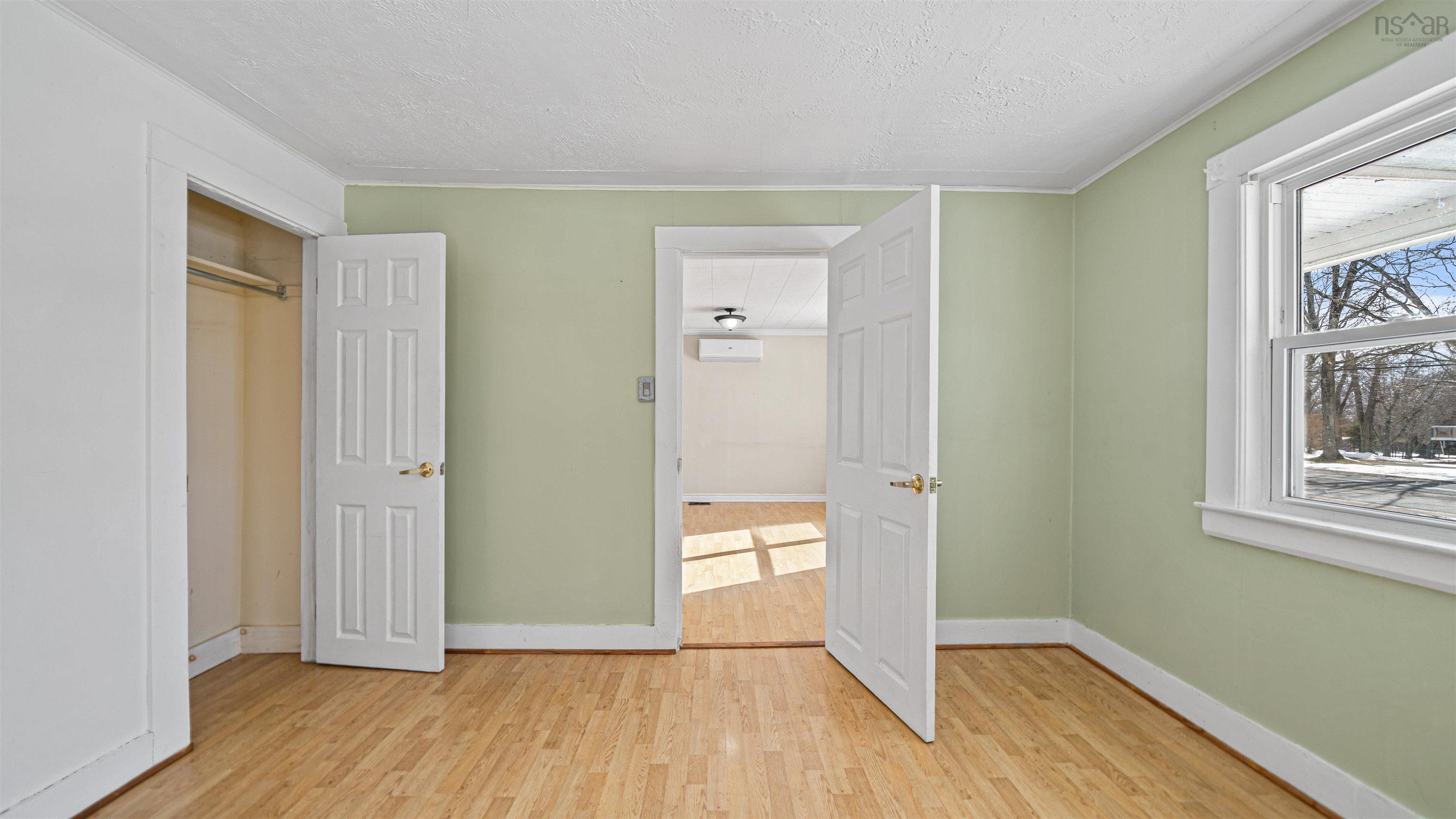 $279,900.00: 10101 Highway 221, Habitant