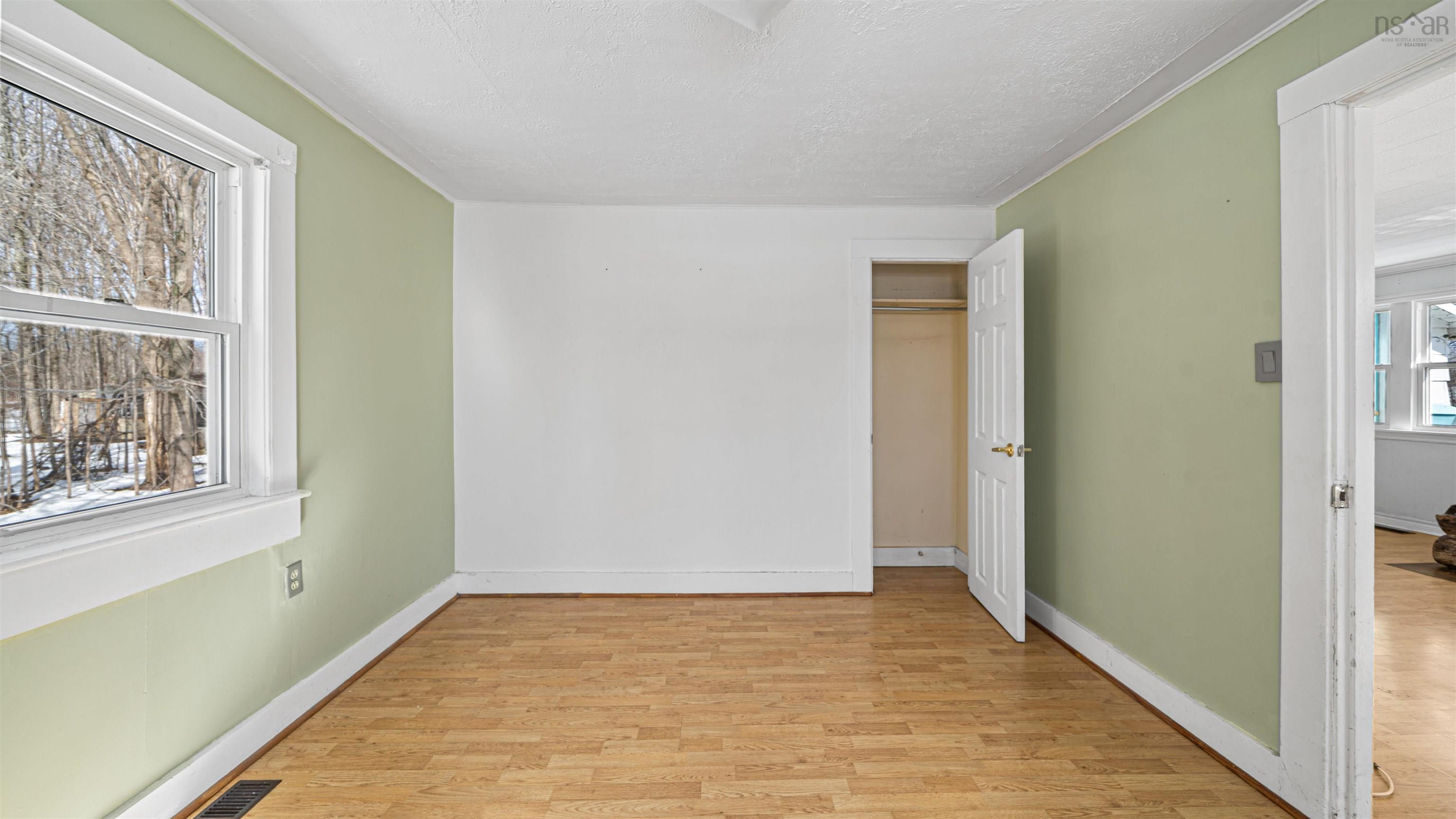 $279,900.00: 10101 Highway 221, Habitant